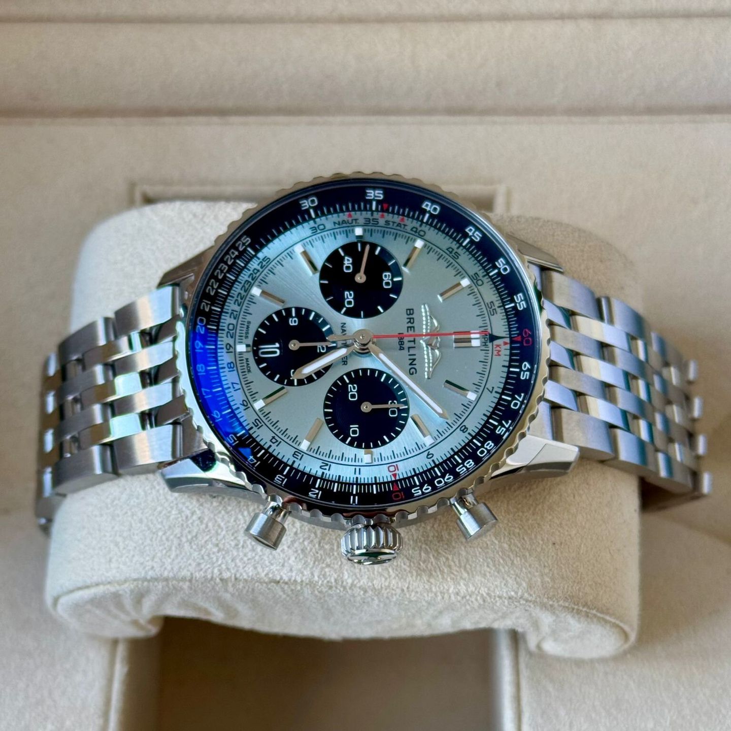 Breitling Navitimer 1 B01 Chronograph AB0138241C1A1 (2024) - Blauw wijzerplaat 43mm Staal (4/7)