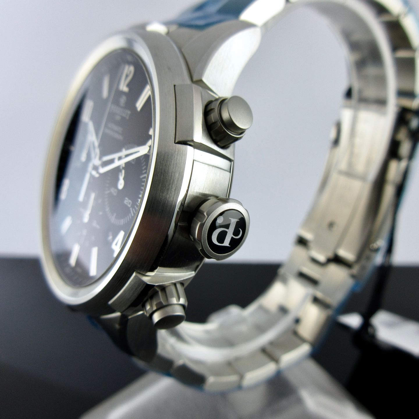 Perrelet Unknown A1069/B (2025) - Black dial 44 mm Steel case (3/8)