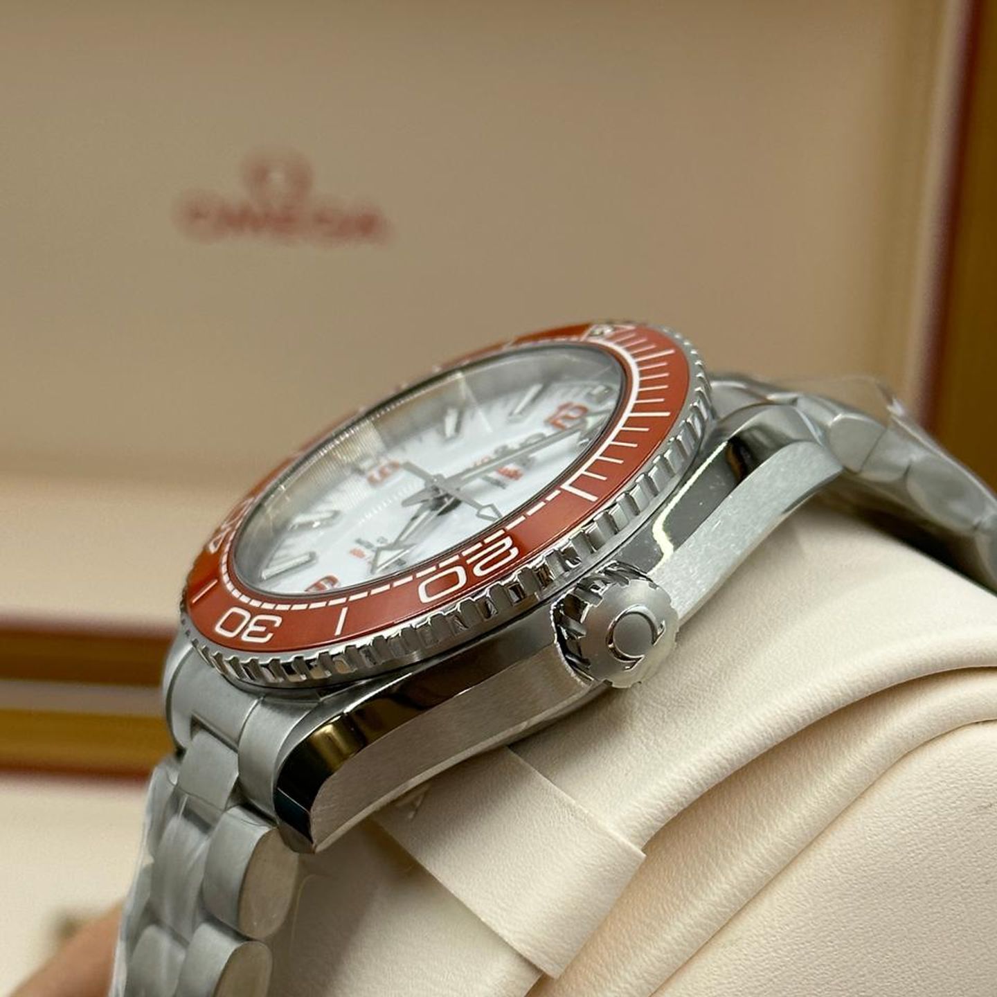 Omega Seamaster Planet Ocean 215.30.44.21.04.001 - (9/10)