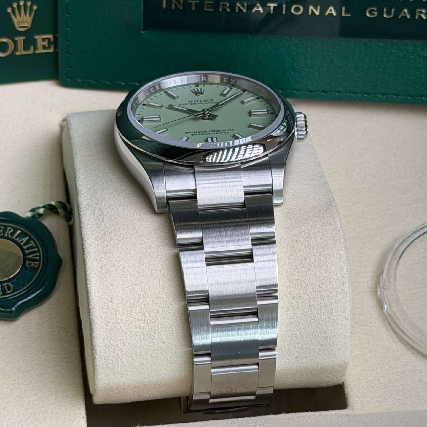 Rolex Oyster Perpetual 36 126000 - (5/7)