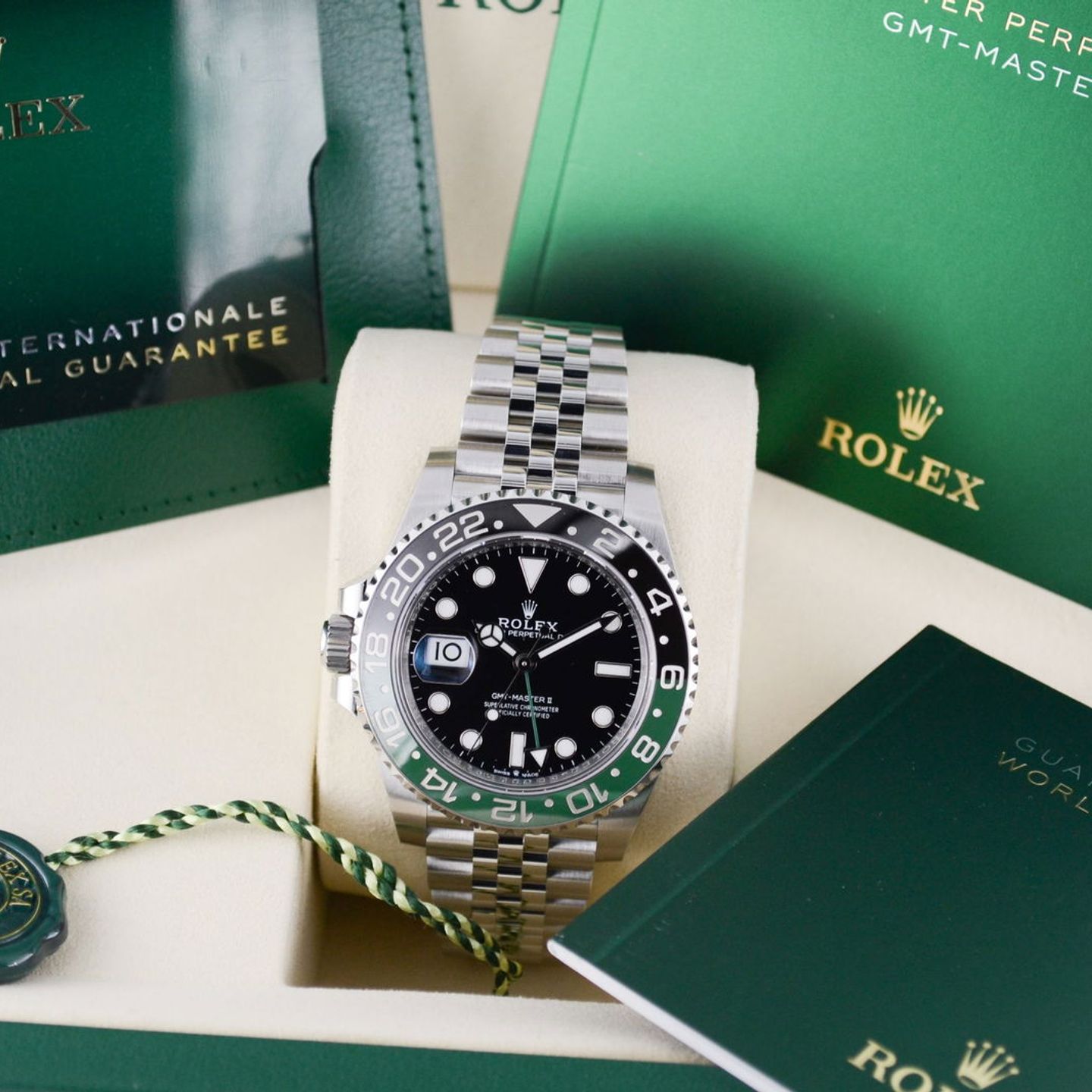 Rolex GMT-Master II 126720VTNR (2026) - Black dial 40 mm Steel case (7/7)