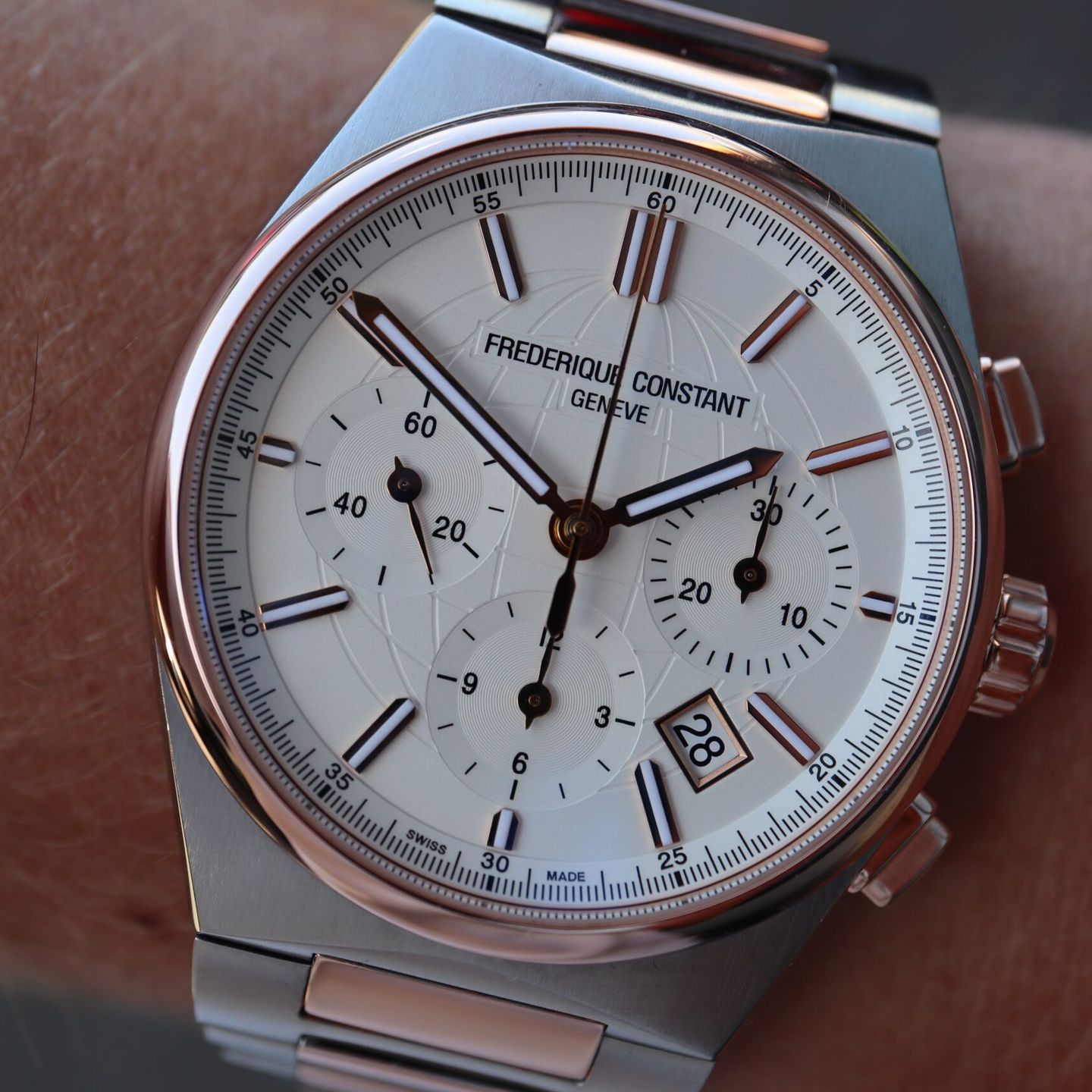 Frederique Constant Highlife FC-391V4NH2B (2022) - Wit wijzerplaat 41mm Staal (1/8)