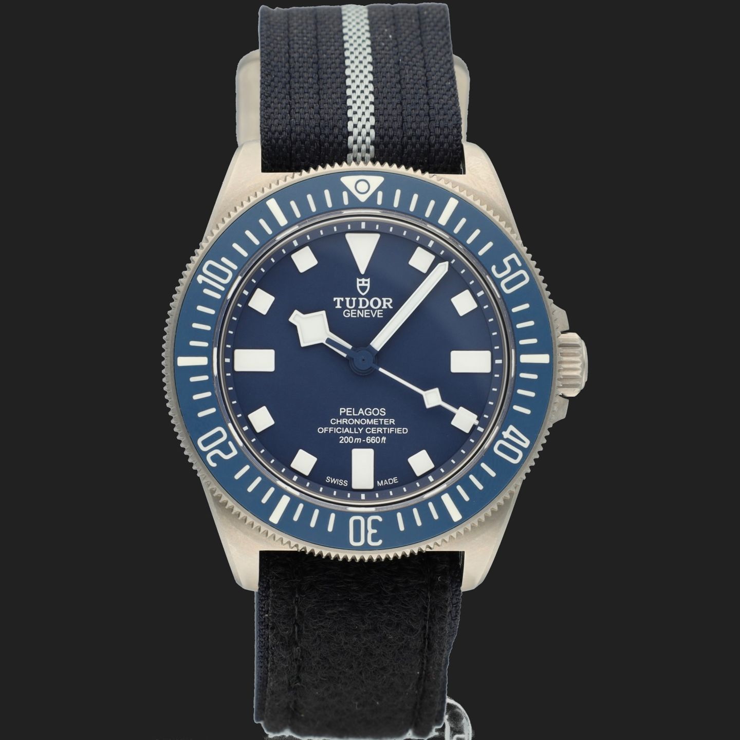 Tudor Pelagos 25707B/21 (2022) - Blue dial 42 mm Titanium case (2/8)
