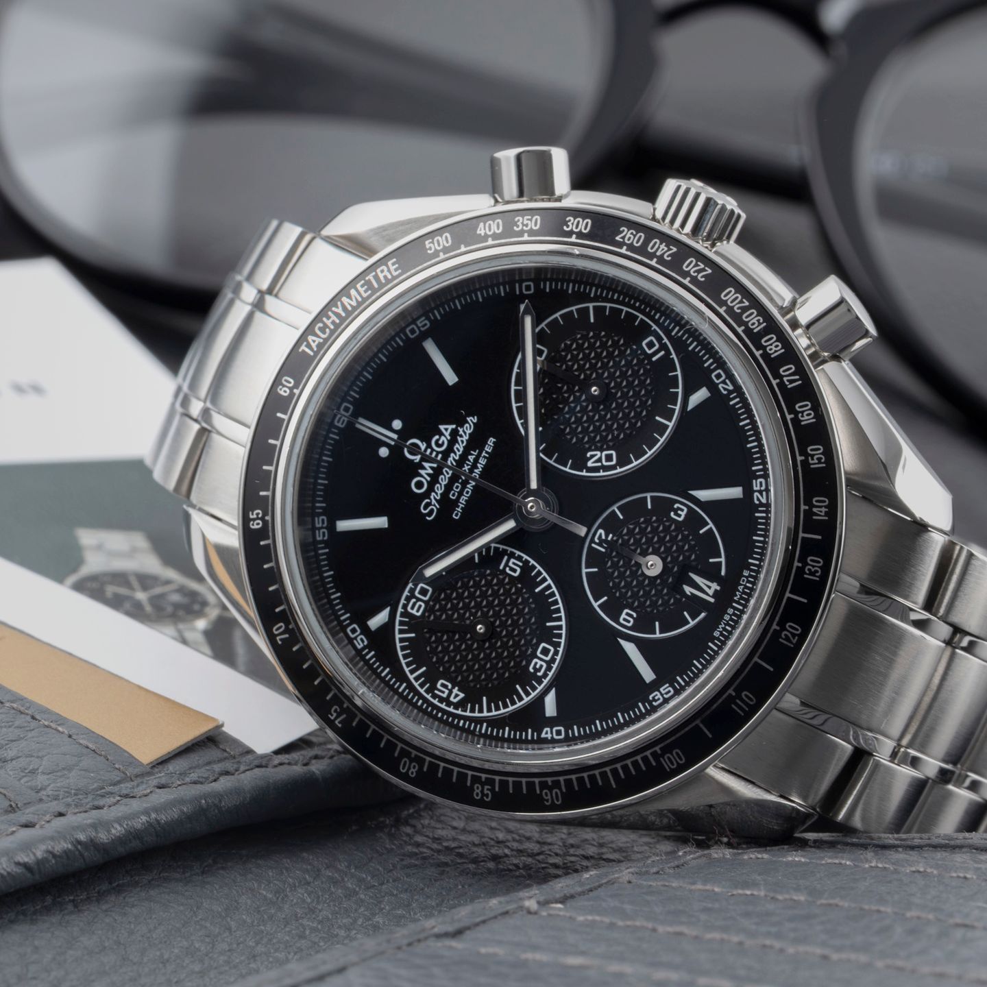 Omega Speedmaster Racing 326.30.40.50.01.001 (2014) - Black dial 40 mm Steel case (2/8)