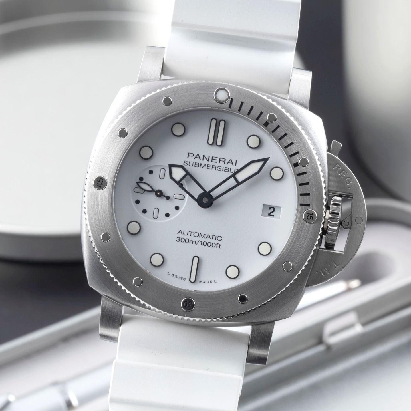 Panerai Luminor Submersible PAM01223 - (3/8)