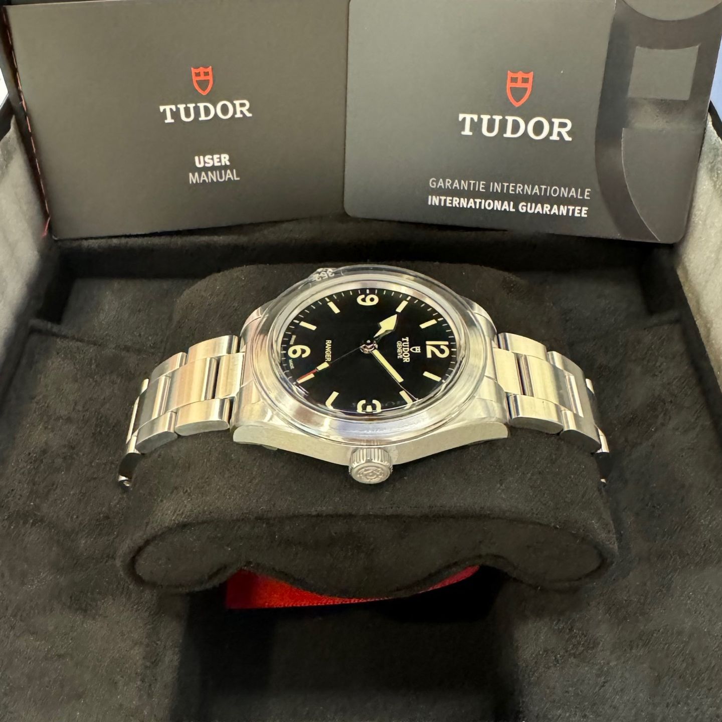 Tudor Ranger 79950 (2024) - Black dial 39 mm Steel case (2/5)