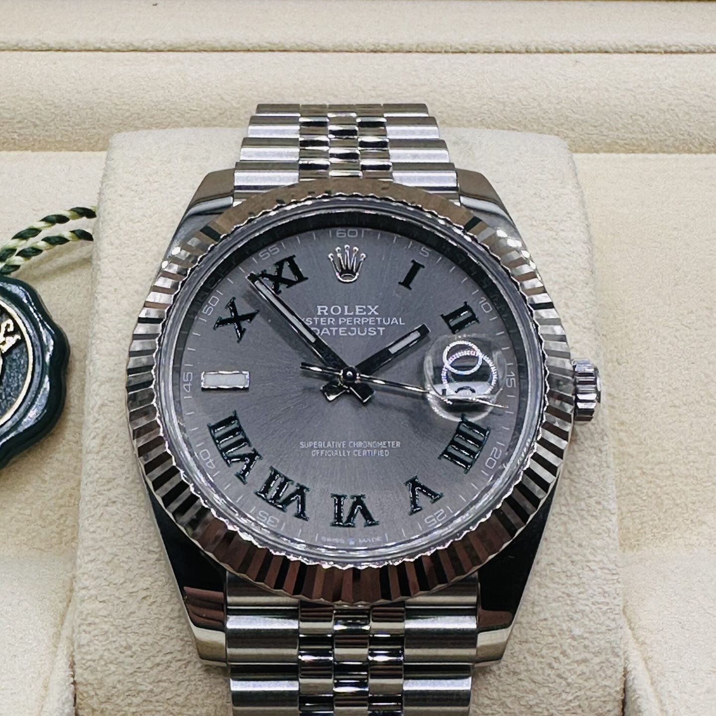 Rolex Datejust 41 126334 (2024) - Zilver wijzerplaat 41mm Staal (3/6)