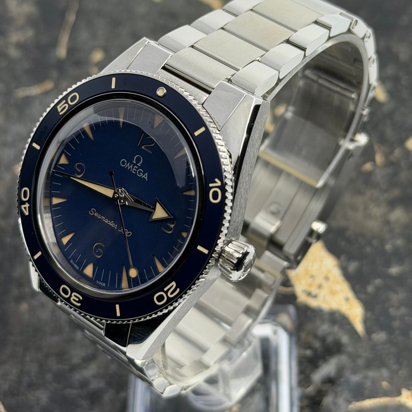 Omega Seamaster 300 234.30.41.21.03.001 (2026) - Blue dial 41 mm Steel case (4/8)