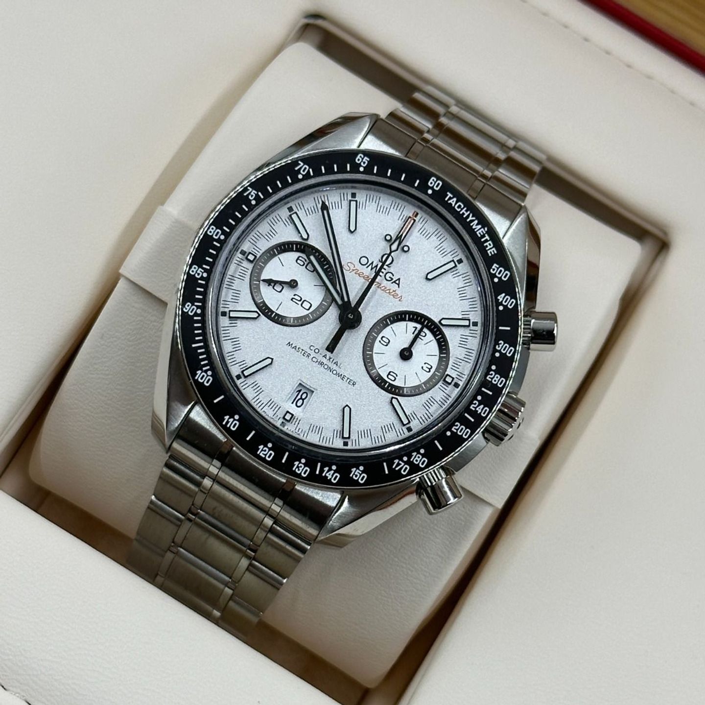 Omega Speedmaster Racing 329.30.44.51.04.001 (2024) - White dial 44 mm Steel case (8/8)