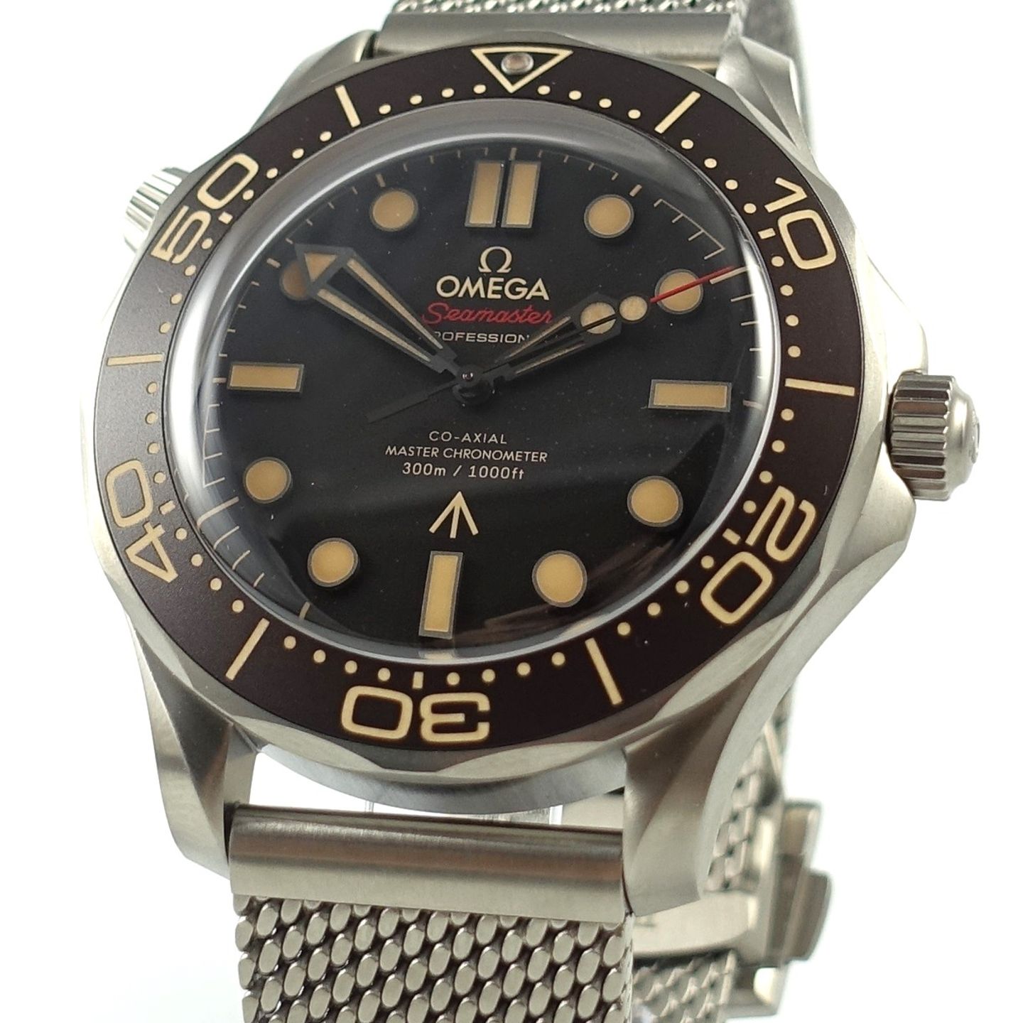 Omega Seamaster Diver 300 M 210.90.42.20.01.001 (2024) - Bruin wijzerplaat 42mm Titanium (2/8)