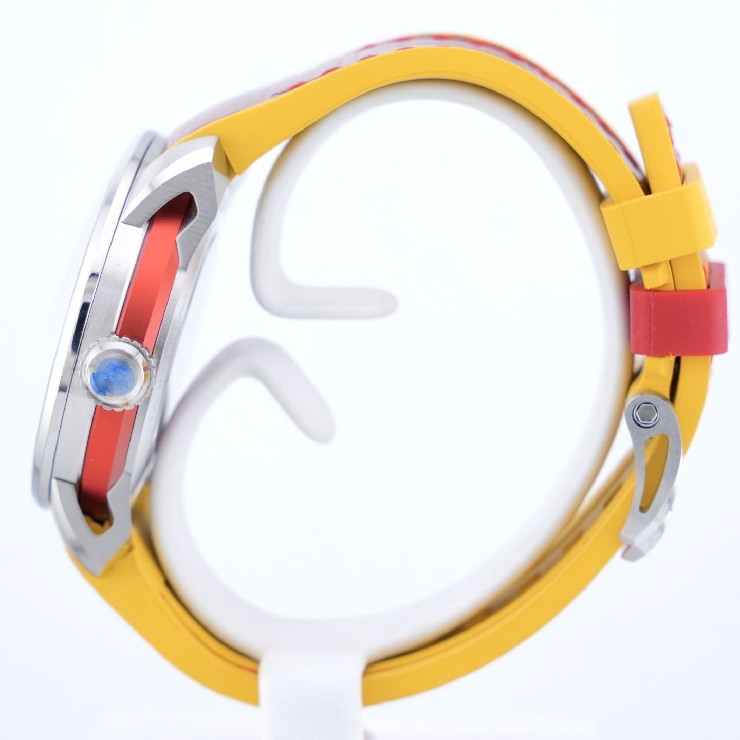 Lucky harvey Unknown Red Lion - (6/16)