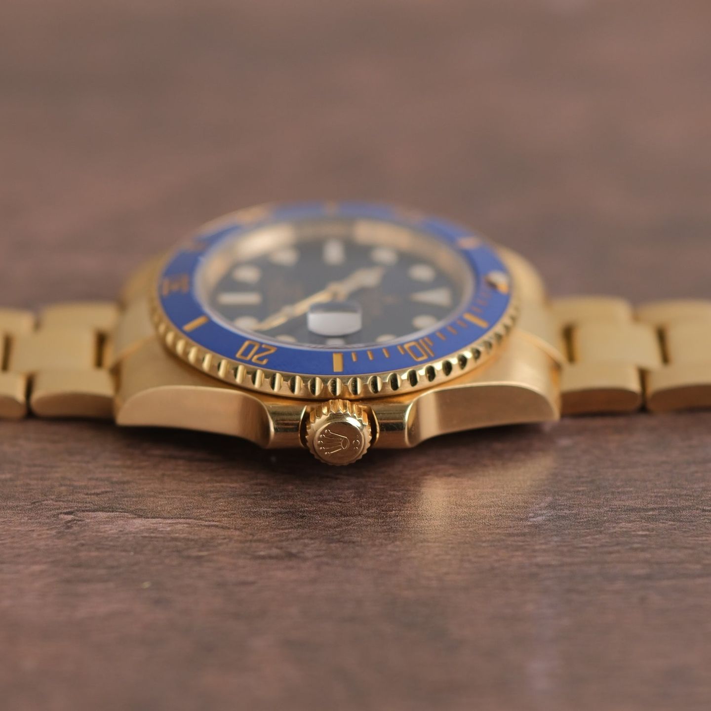 Rolex Submariner Date 116618LB (Unknown (random serial)) - Blue dial 40 mm Yellow Gold case (4/8)