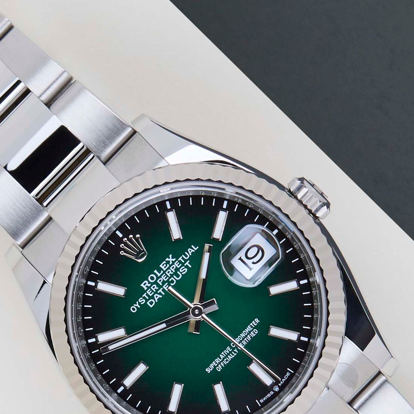Rolex Datejust 36 126234 (2026) - Green dial 36 mm Steel case (3/8)
