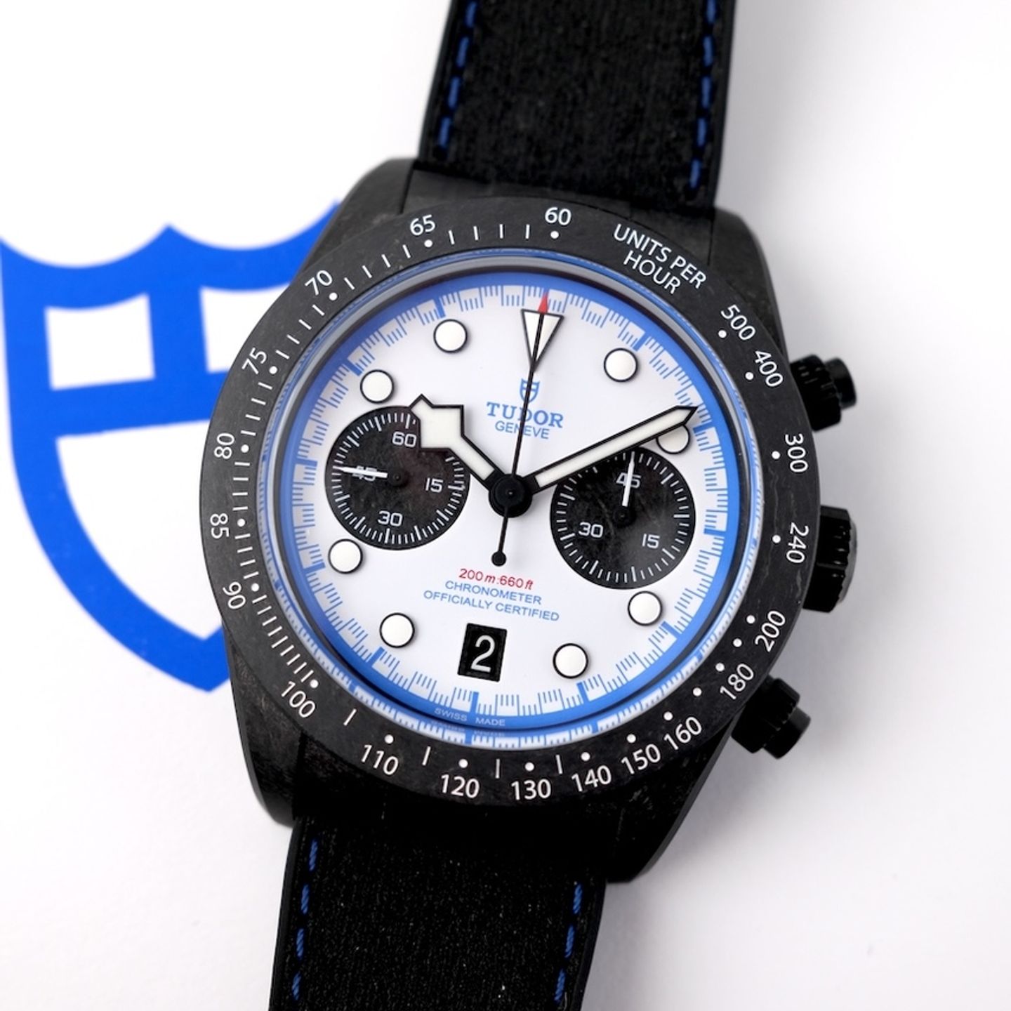 Tudor Black Bay Chrono 79377KN (2025) - White dial 42 mm Carbon case (2/8)