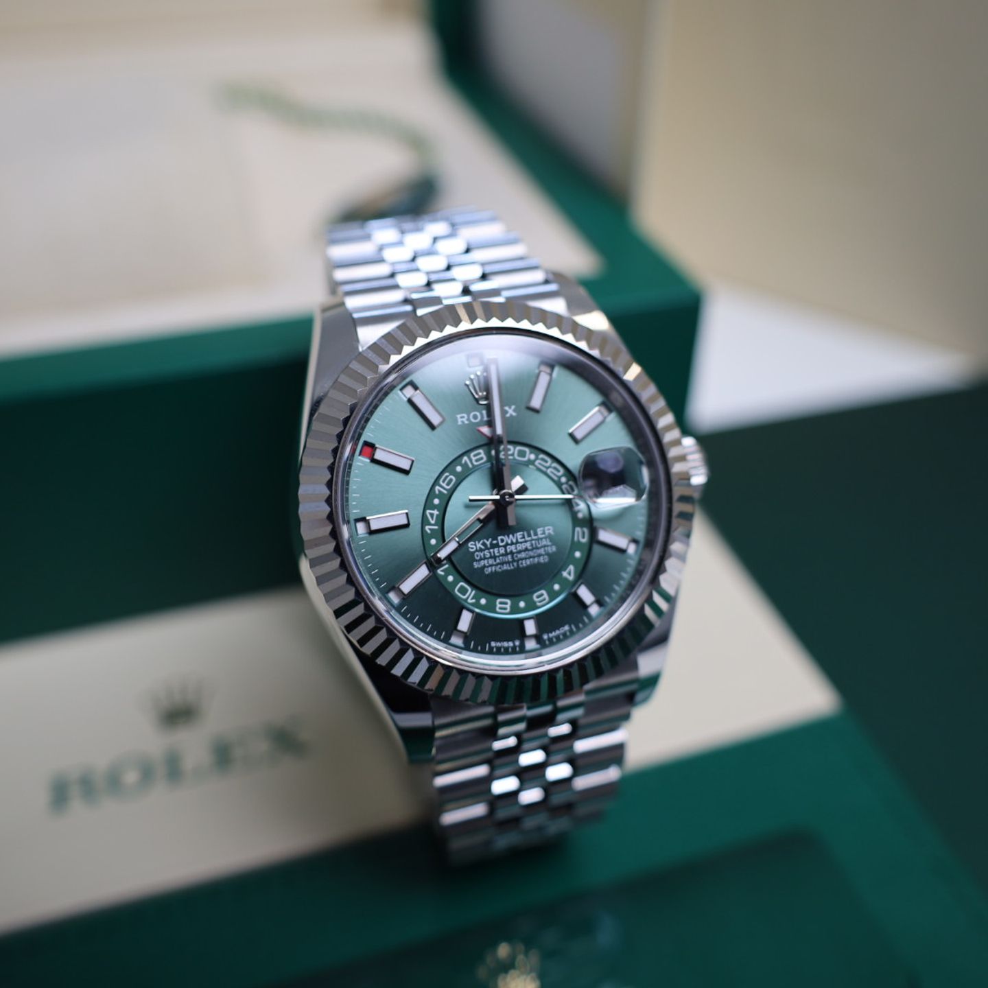 Rolex Sky-Dweller 336934 (2024) - Green dial 42 mm Steel case (1/6)