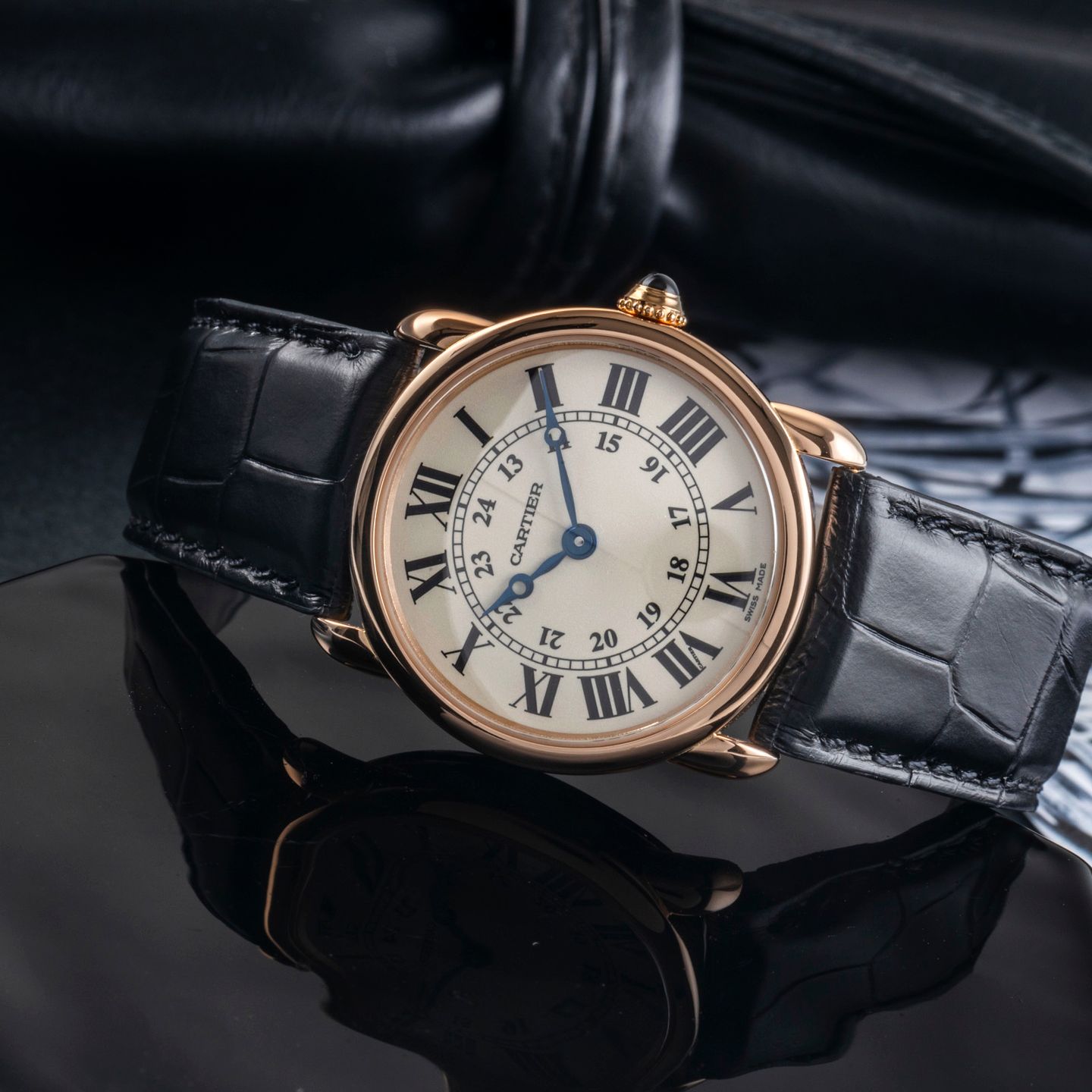 Cartier Ronde Louis Cartier W6800151 (2014) - Zilver wijzerplaat 29mm Roségoud (2/8)