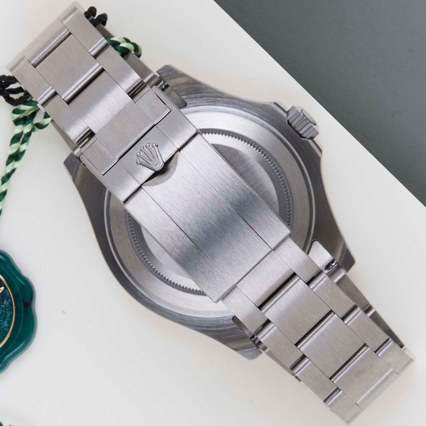 Rolex Yacht-Master 42 226627 (2025) - Black dial 42 mm Titanium case (4/5)