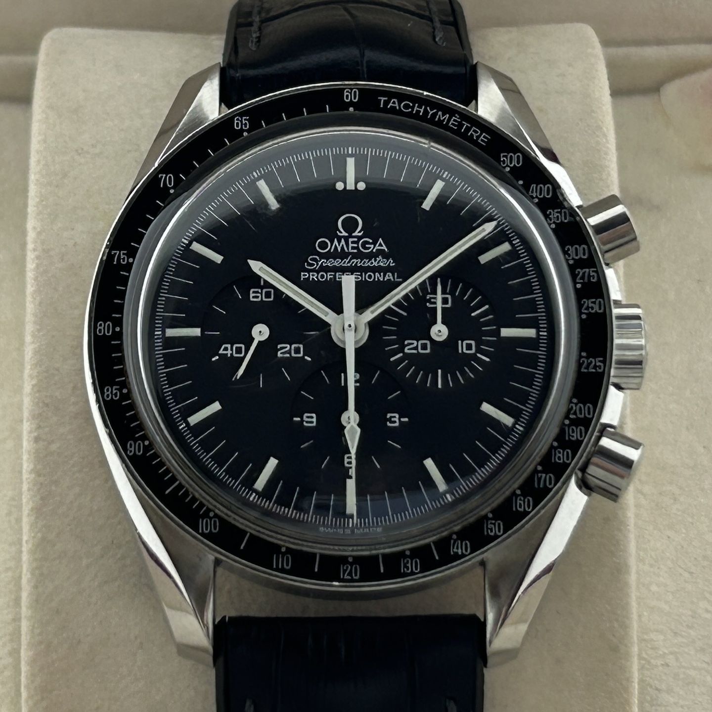Omega Speedmaster Professional Moonwatch 3570.50.00 (2000) - Black dial 42 mm Steel case (1/8)