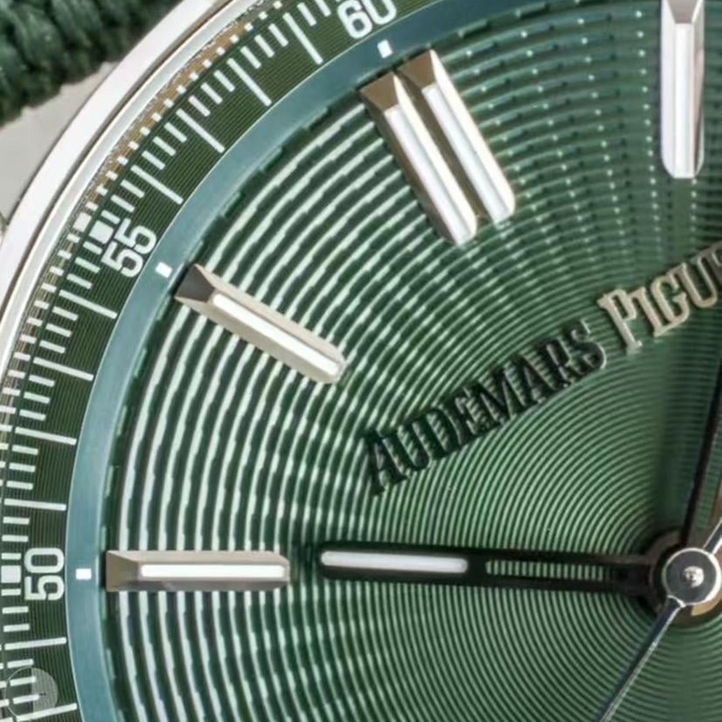 Audemars Piguet CODE 11.59 15210ST.OO.A056KB.01 - (2/6)