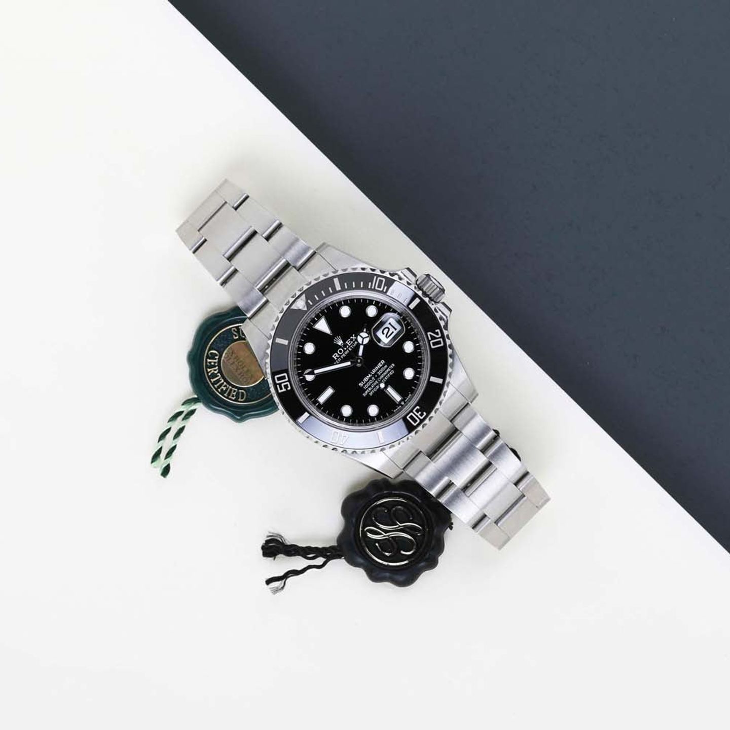 Rolex Submariner Date 126610LN (2025) - Zwart wijzerplaat 41mm Staal (2/8)