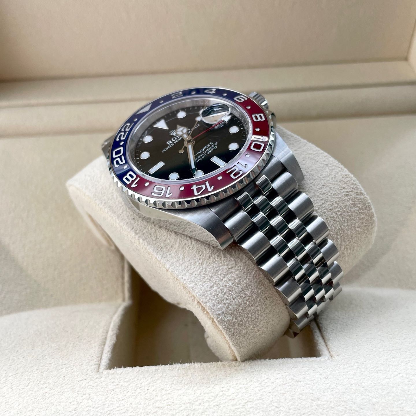 Rolex GMT-Master II 126710BLRO (2020) - Black dial 40 mm Steel case (2/7)