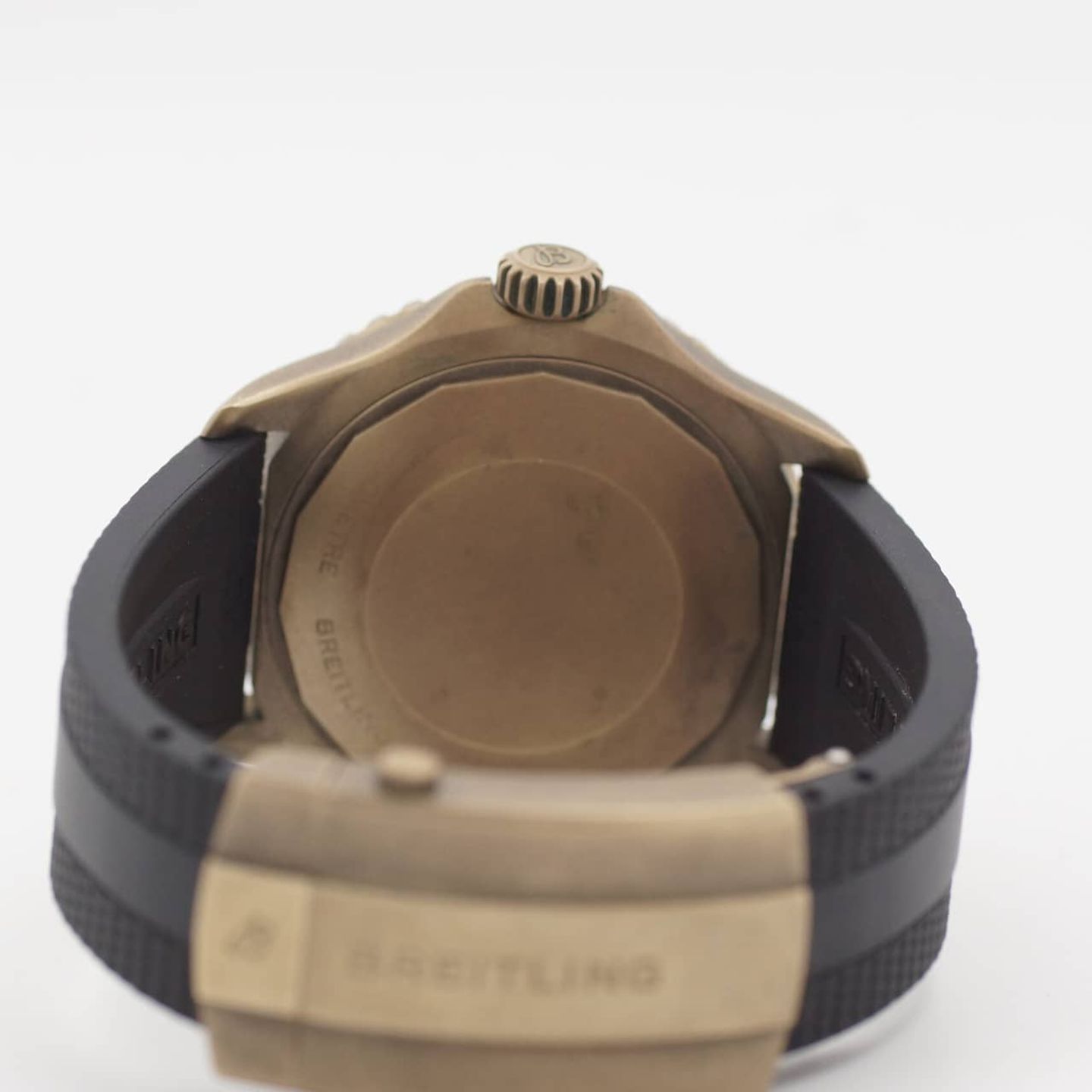 Breitling Superocean 42 N17365 (2023) - Green dial 42 mm Bronze case (8/8)