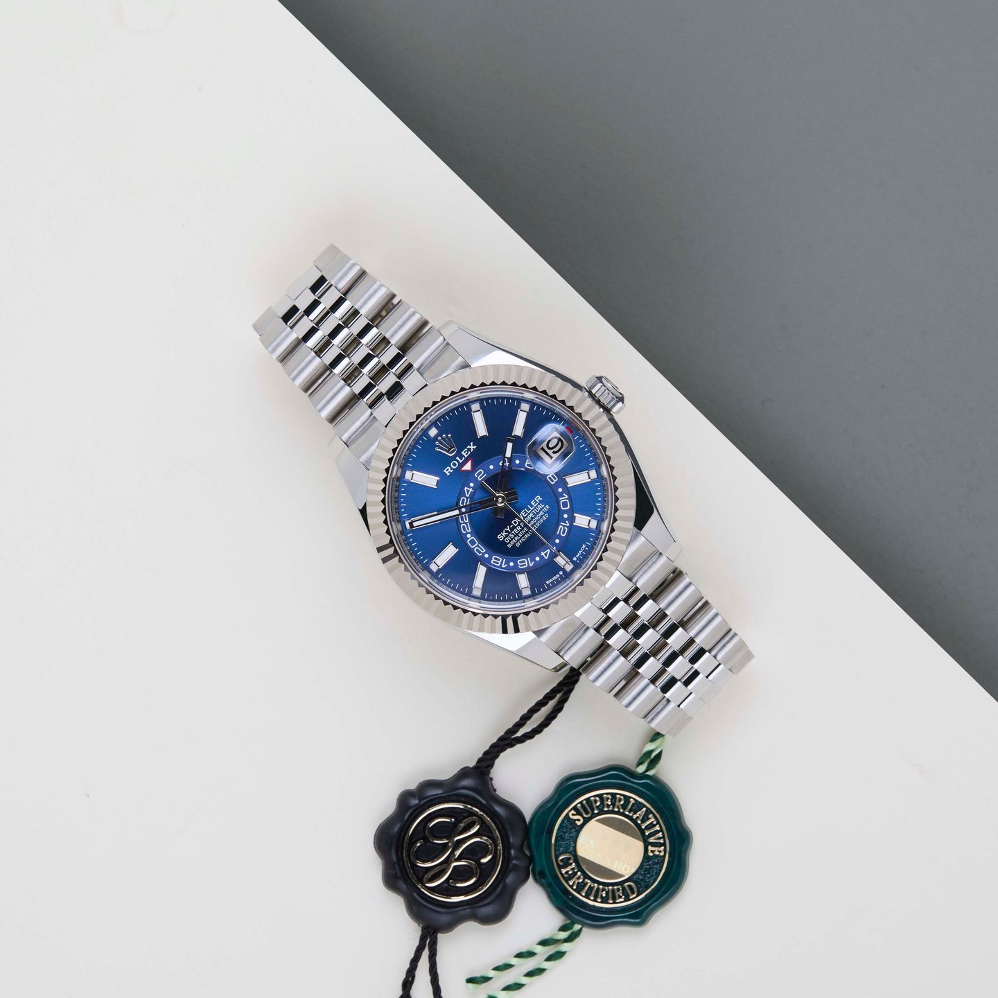 Rolex Sky-Dweller 336934 (2025) - 42 mm Gold/Steel case (2/8)