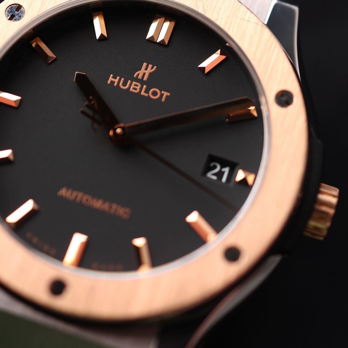 Hublot Classic Fusion 511.NO.1181.RX (2018) - Zwart wijzerplaat 45mm Titanium (2/3)