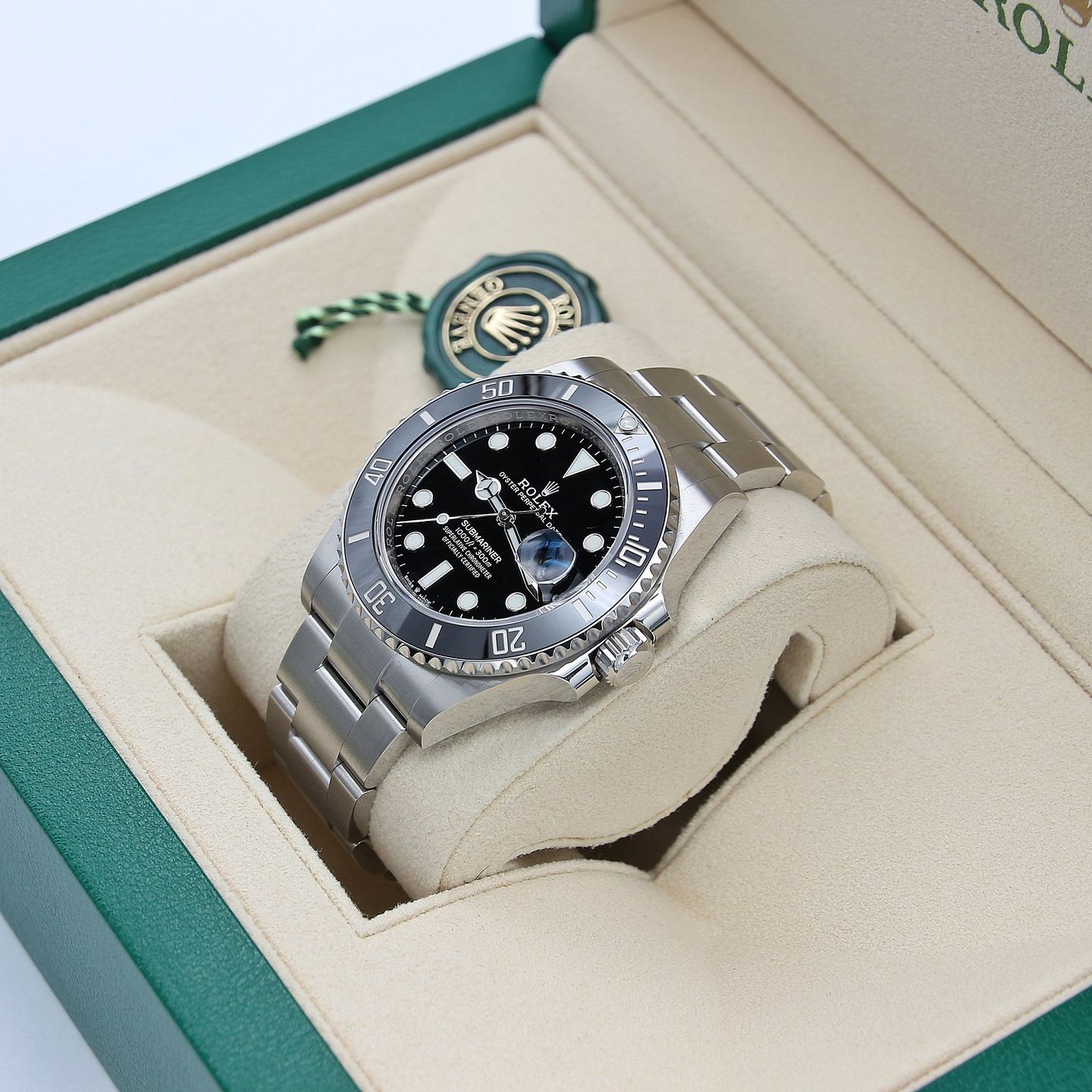 Rolex Submariner Date 126610LN (Onbekend (willekeurig serienummer)) - Zwart wijzerplaat 41mm Staal (2/8)