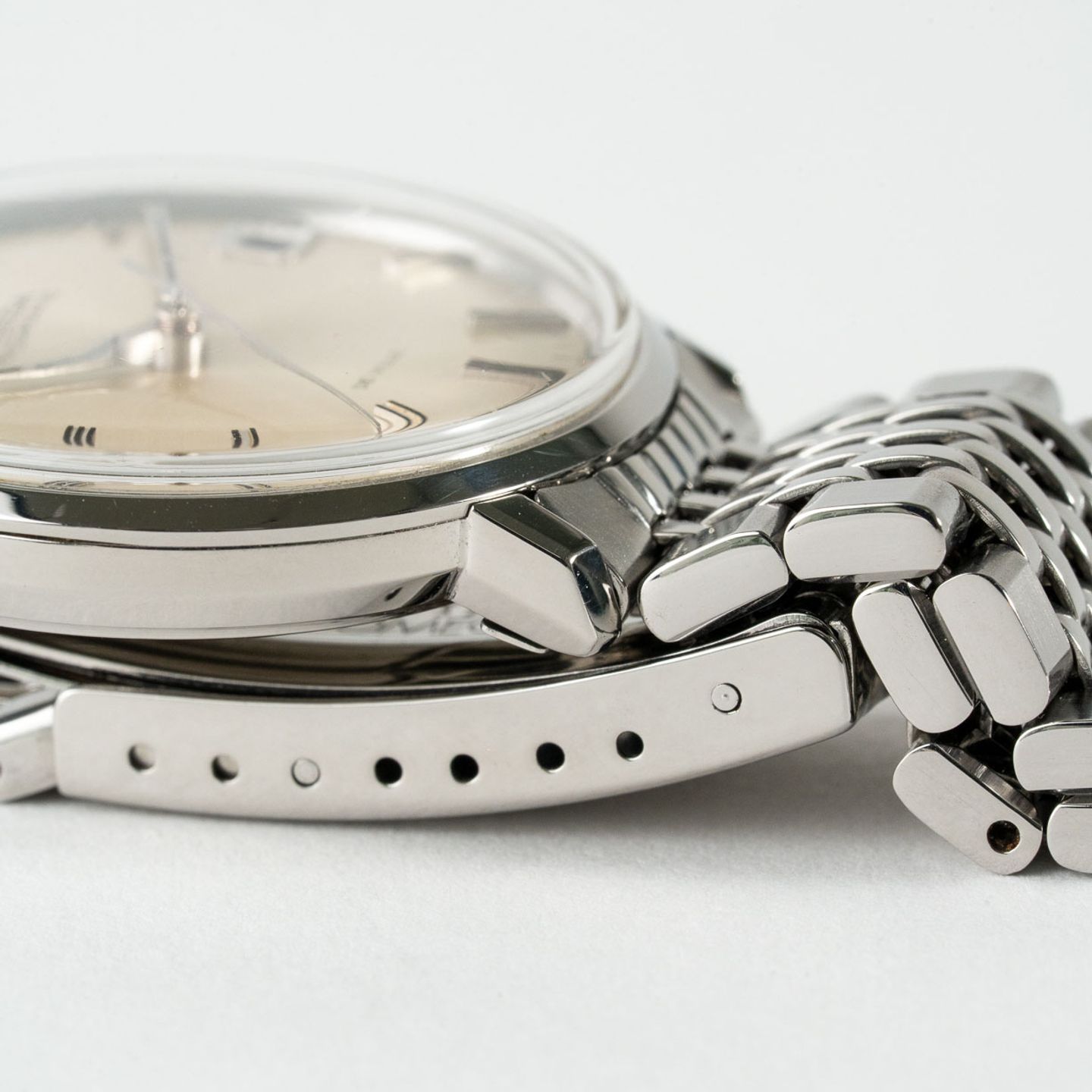 Omega De Ville 166.033 - (8/8)