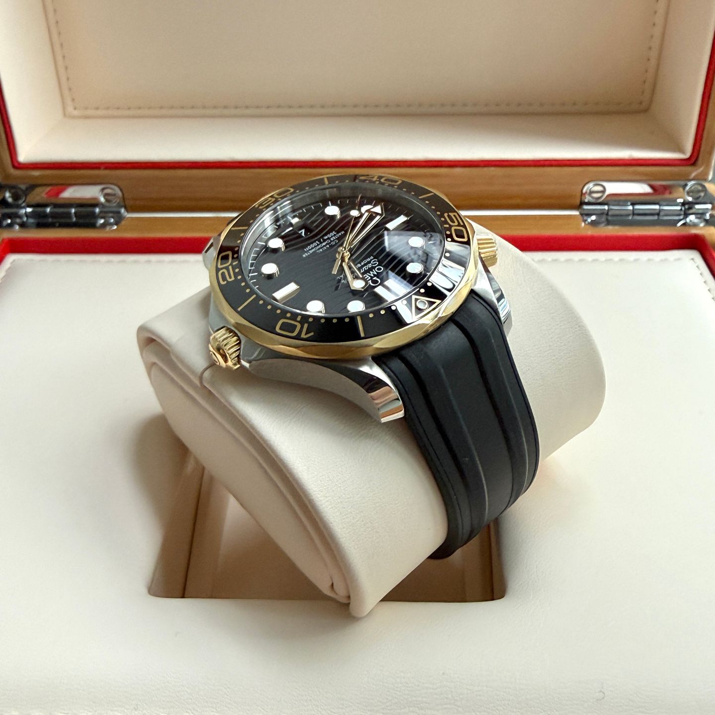 Omega Seamaster Diver 300 M 210.20.42.20.01.002 - (4/6)
