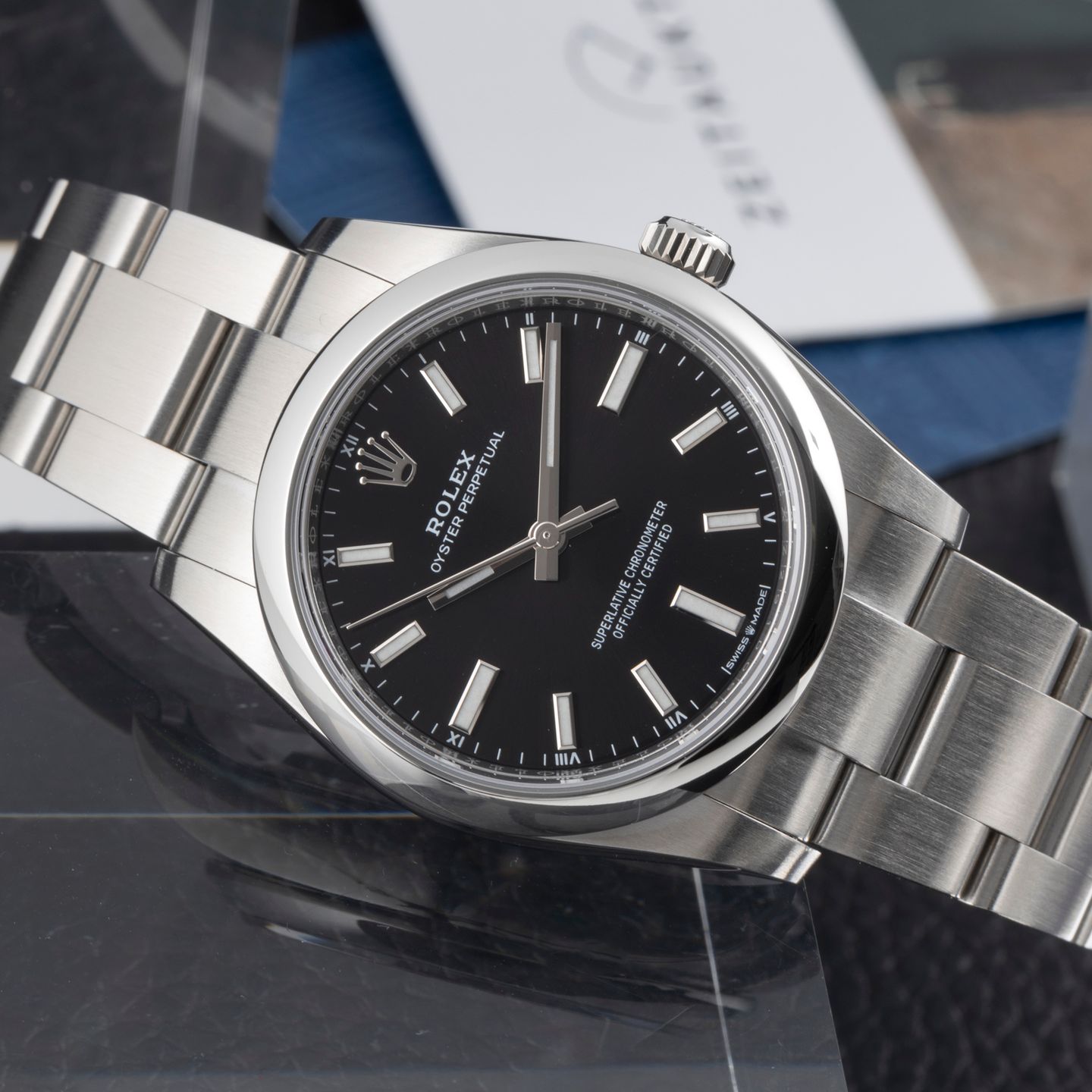 Rolex Oyster Perpetual 34 124200 (Unknown (random serial)) - Black dial 34 mm Steel case (2/8)