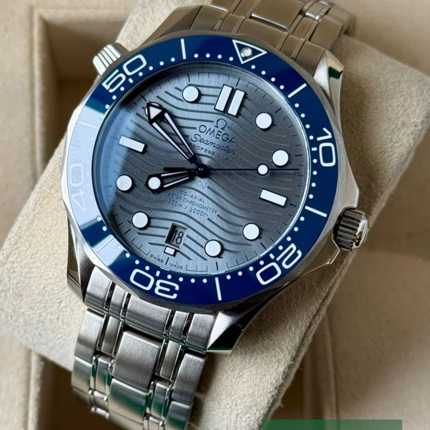 Omega Seamaster Diver 300 M 210.30.42.20.06.001 - (3/7)