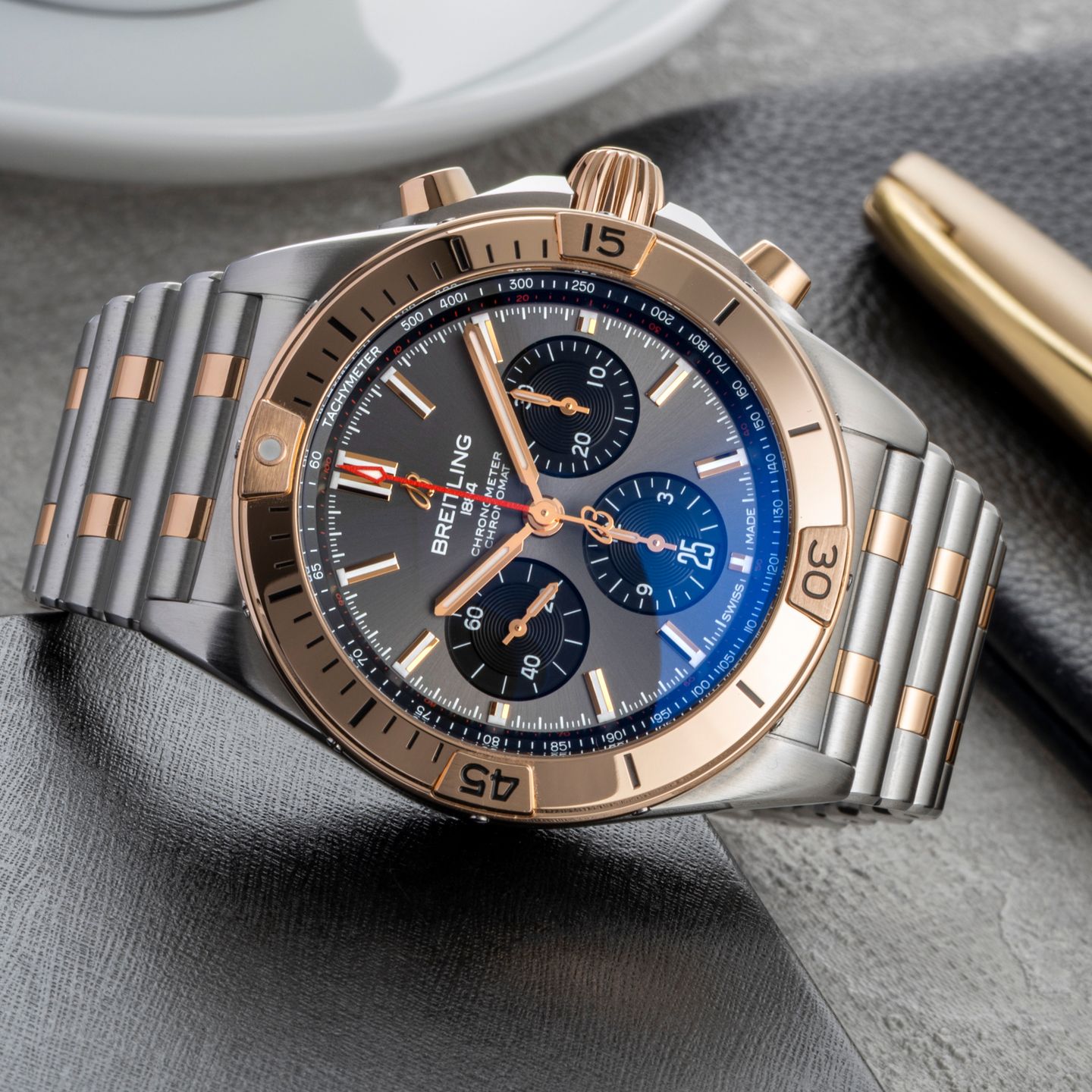 Breitling Chronomat 42 UB0134101B1U1 (Unknown (random serial)) - Grey dial 42 mm Steel case (2/8)