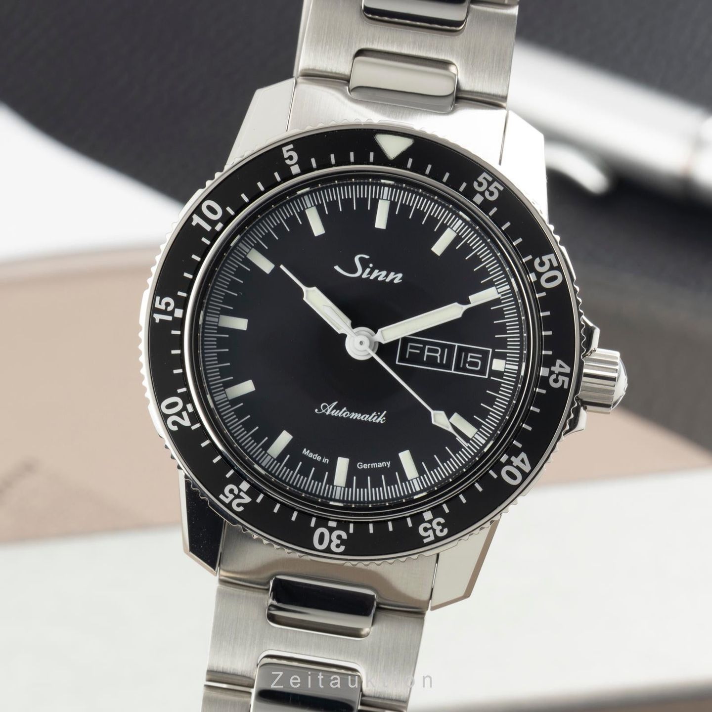 Sinn 104 104.010 - (1/8)