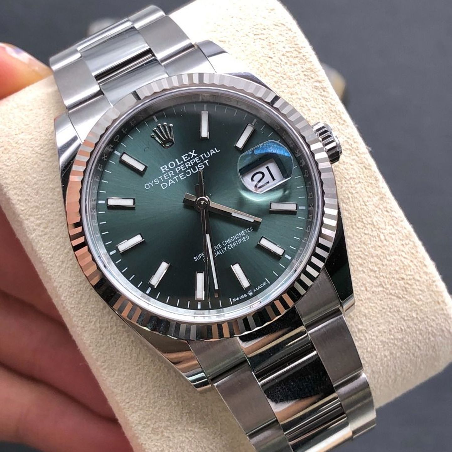 Rolex Datejust 36 126234 (2024) - Green dial 36 mm Steel case (4/8)