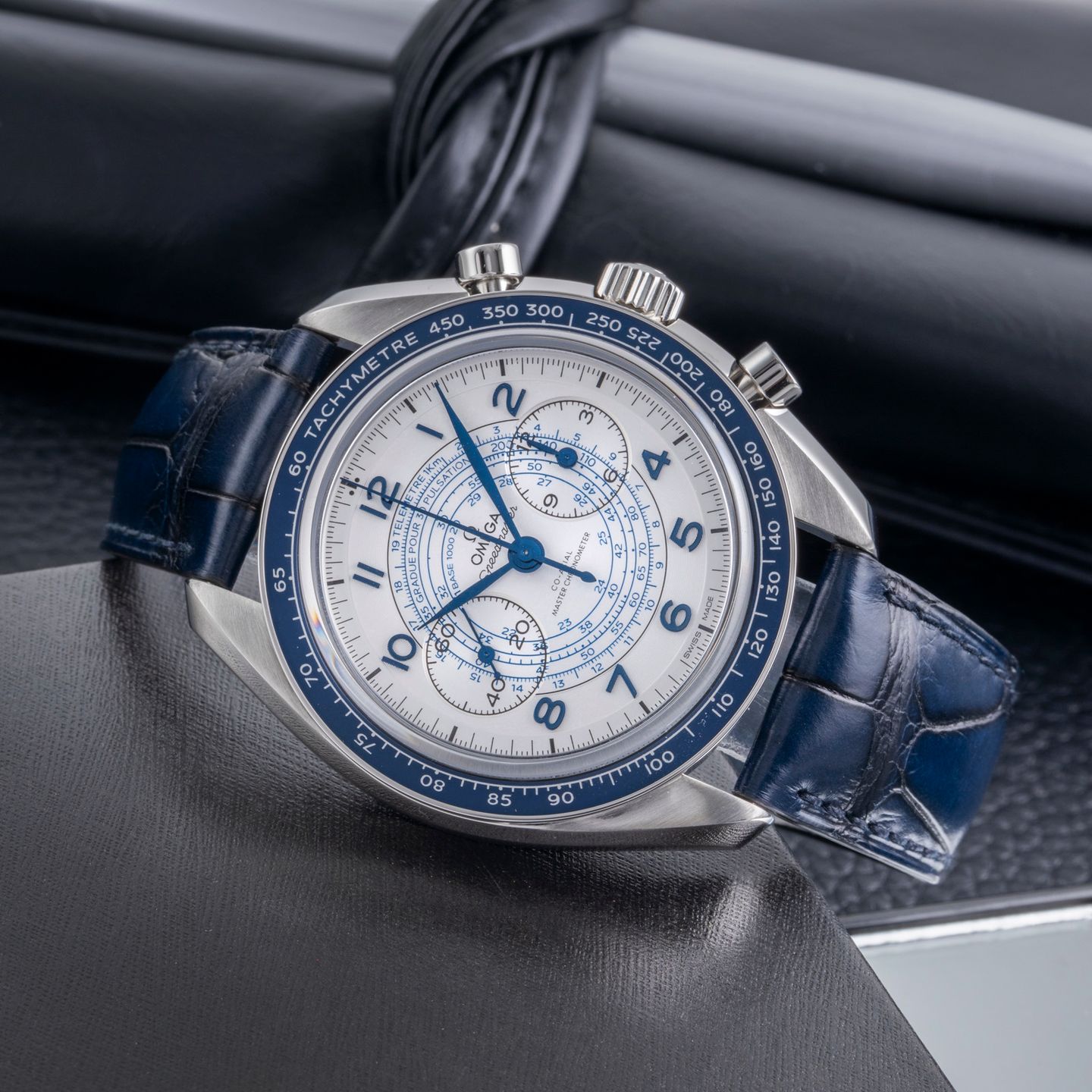 Omega Speedmaster Chronoscope 329.33.43.51.02.001 (2022) - Silver dial 43 mm Steel case (2/8)