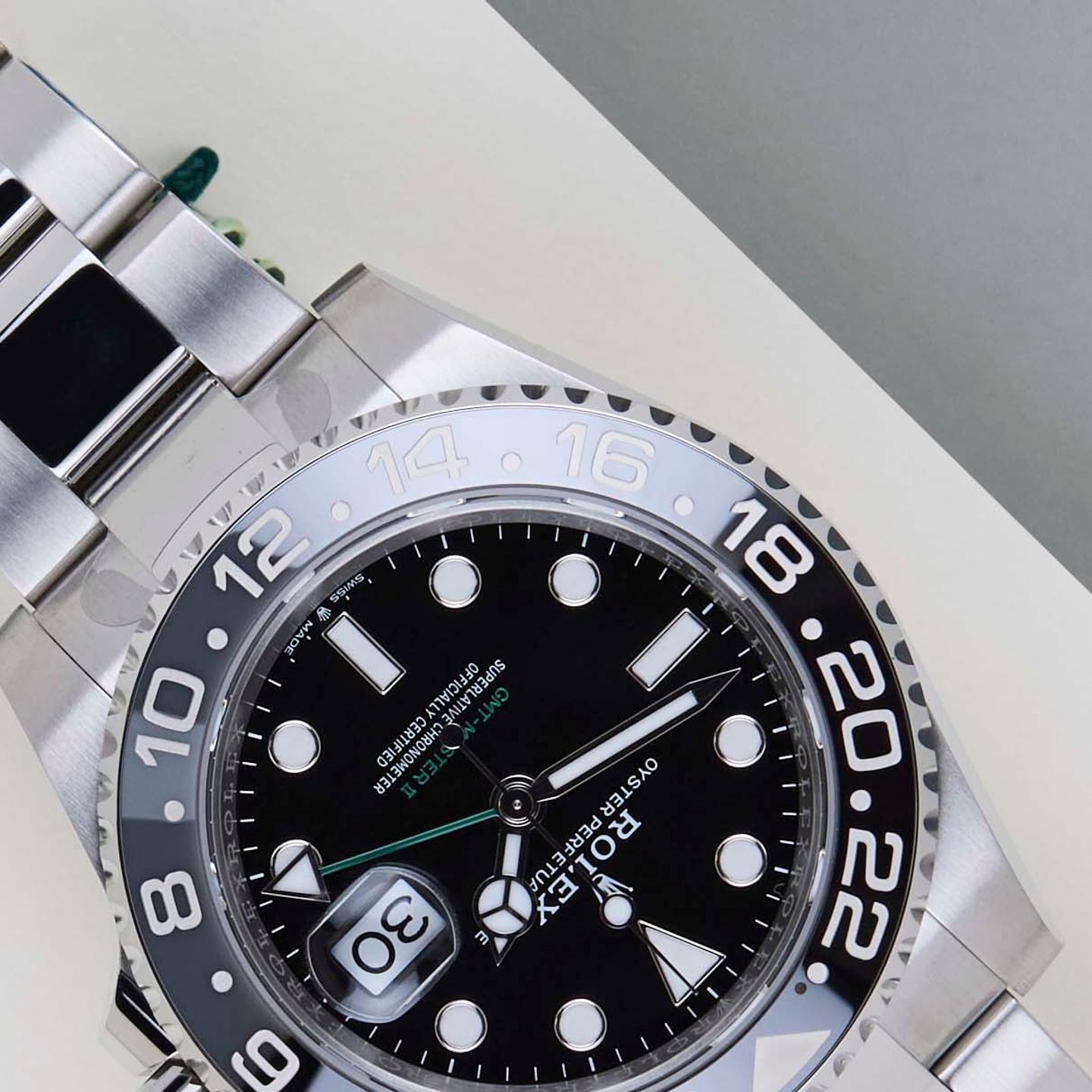 Rolex GMT-Master II 126710GRNR (2025) - Black dial 40 mm Steel case (4/8)