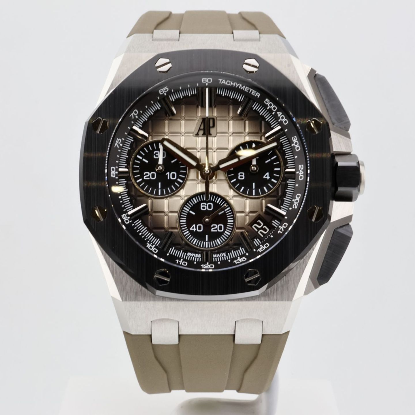Audemars Piguet Royal Oak Offshore Chronograph 26420SO.OO.A600CA.01 (2022) - Beige dial 43 mm Steel case (1/2)