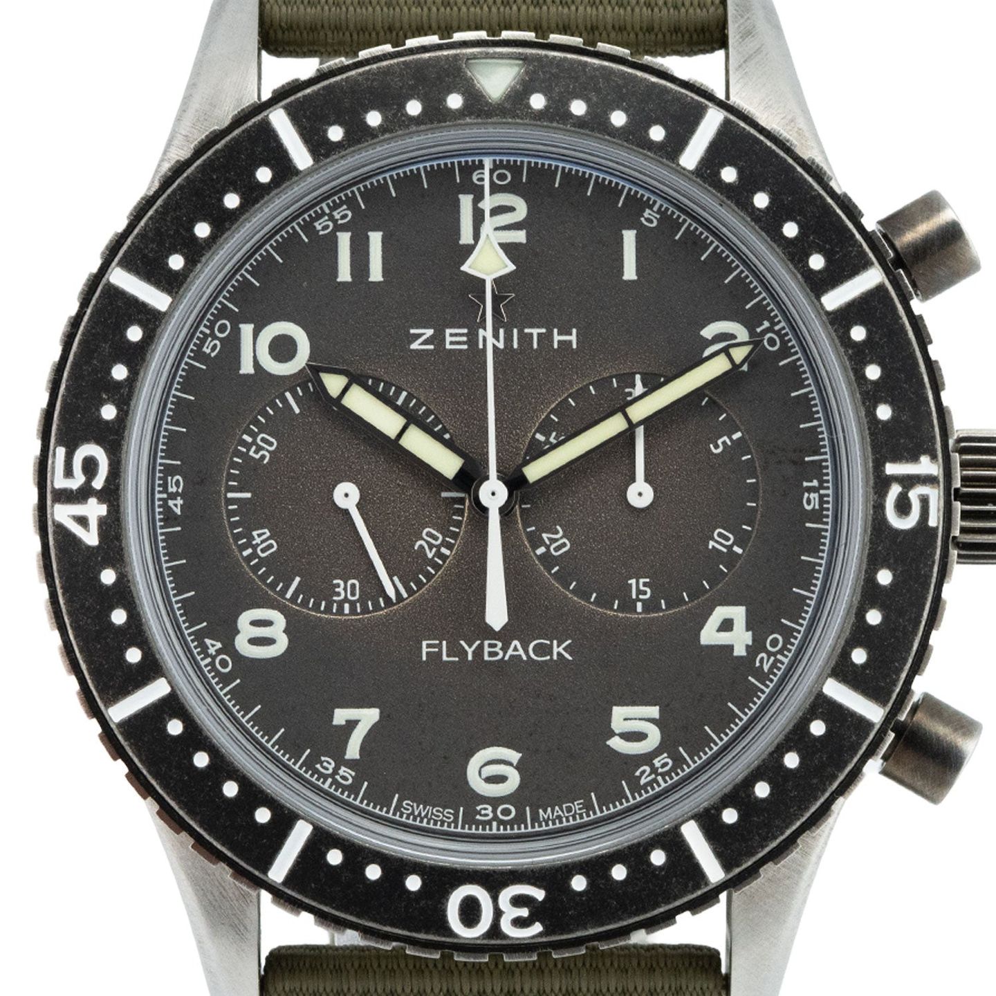 Zenith Pilot 11.2240.405/21.C773 (2025) - Grijs wijzerplaat 43mm Staal (2/8)