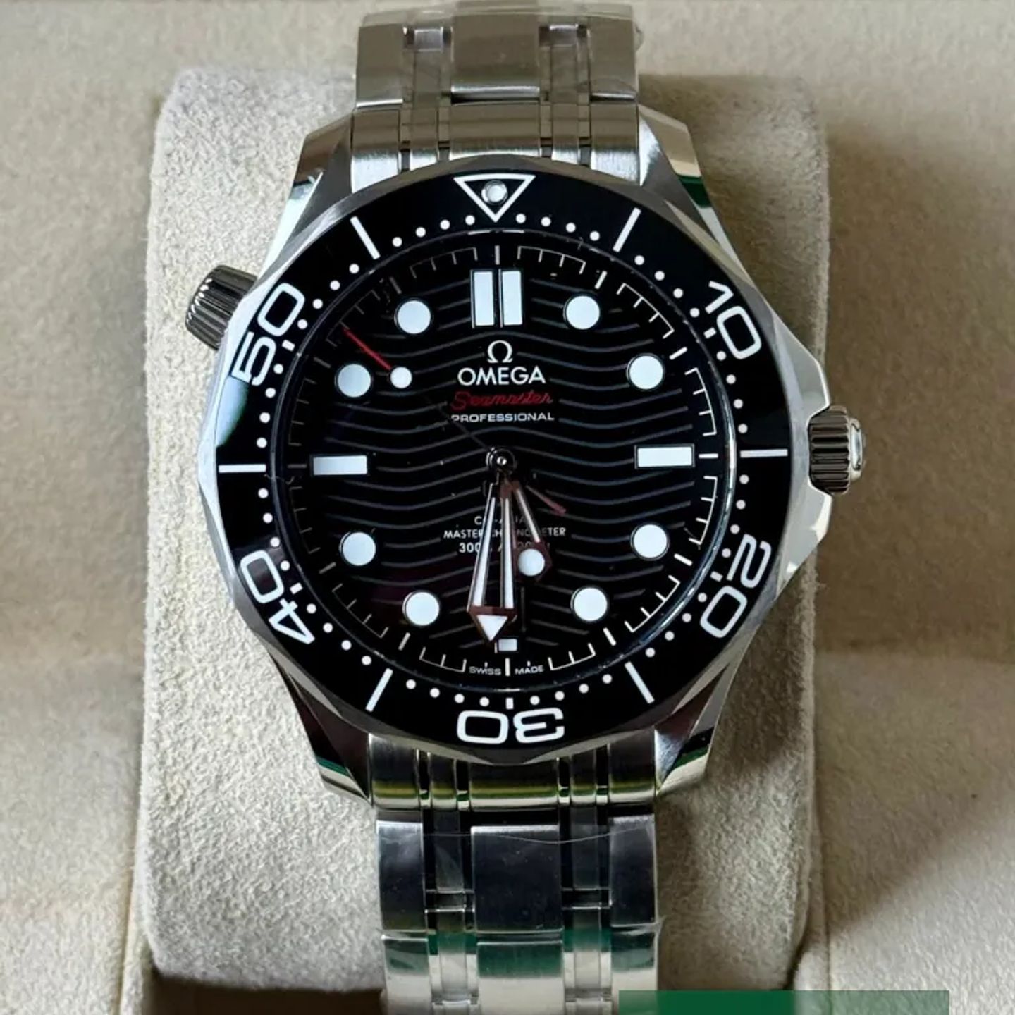 Omega Seamaster Diver 300 M 210.30.42.20.01.001 - (2/7)