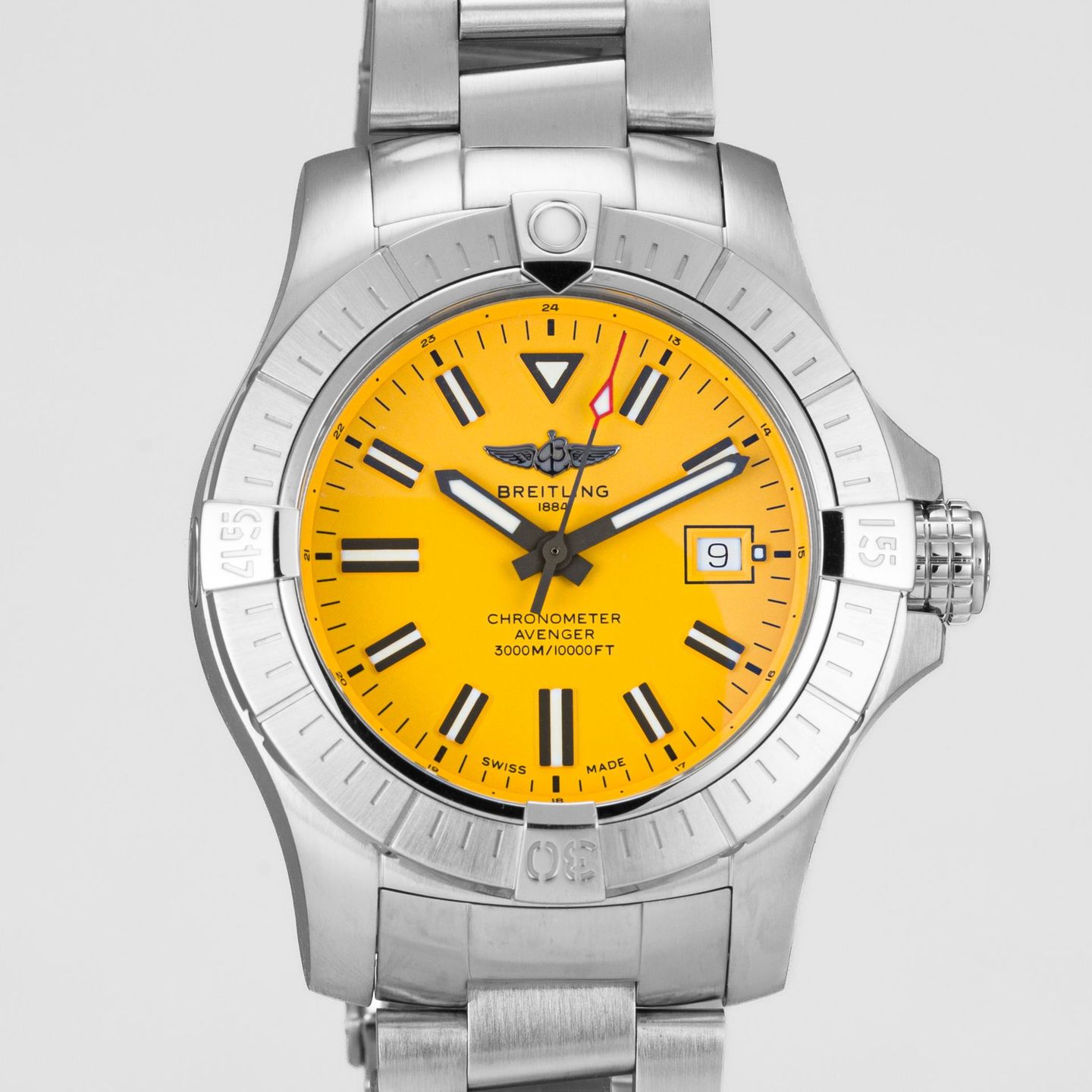 Breitling Avenger A17319101I1A1 - (1/4)