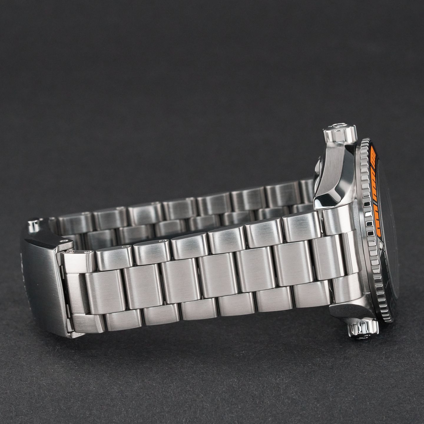 Omega Seamaster Planet Ocean 215.30.44.21.01.002 - (6/8)