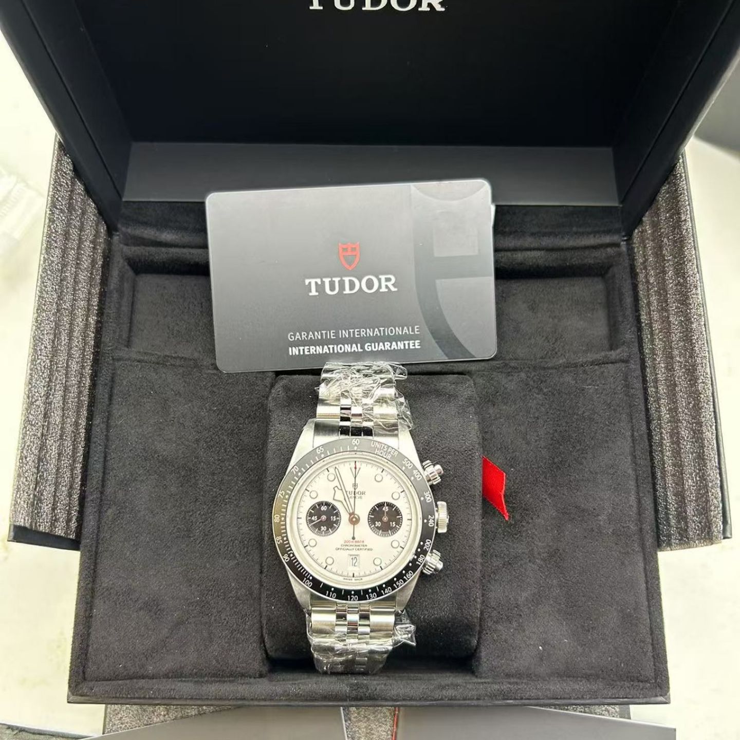 Tudor Black Bay Chrono 79360N (2025) - Black dial 41 mm Steel case (3/6)