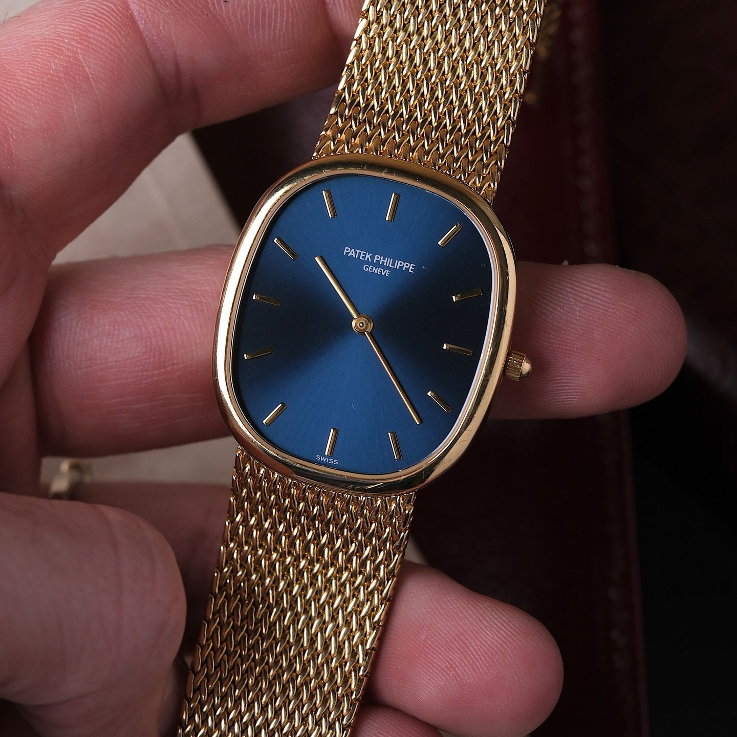 Patek Philippe Golden Ellipse 3738 (Onbekend (willekeurig serienummer)) - Blauw wijzerplaat 31mm Geelgoud (4/8)