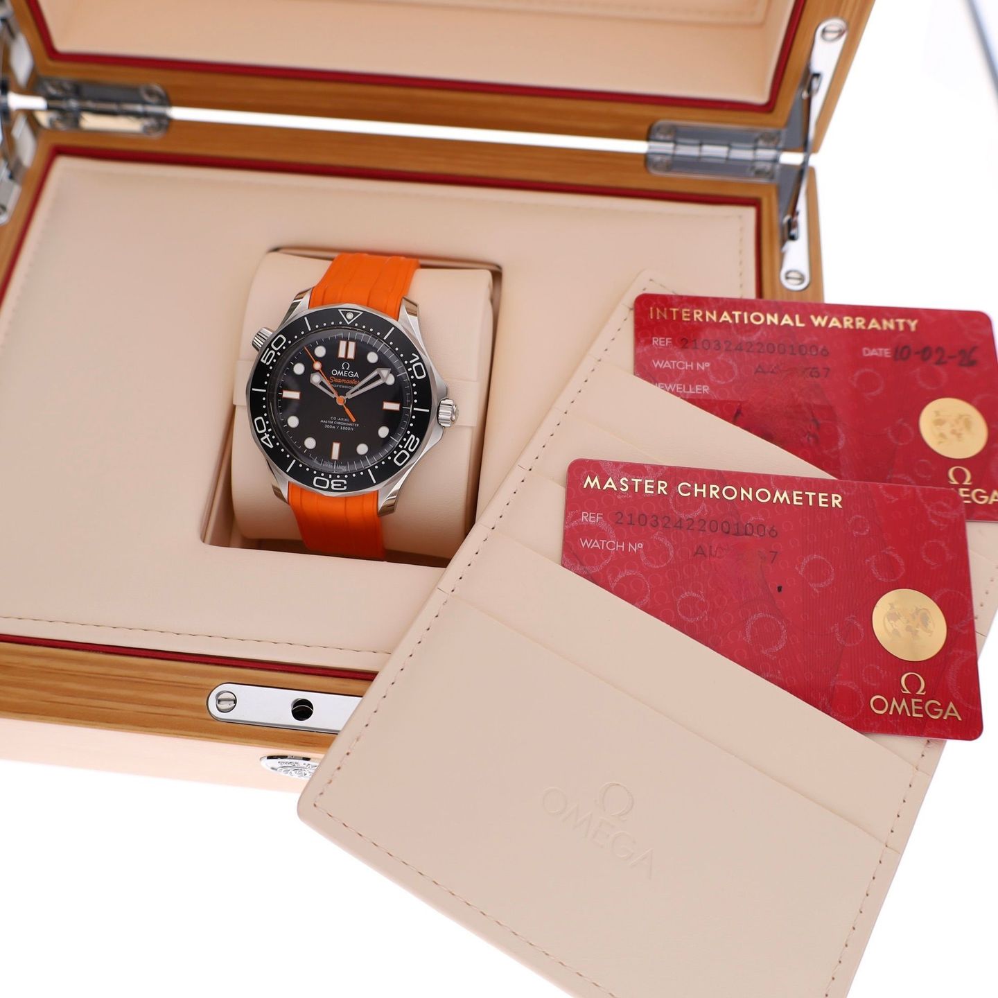 Omega Seamaster Diver 300 M 210.32.42.20.01.006 (2026) - Black dial 42 mm Steel case (1/8)