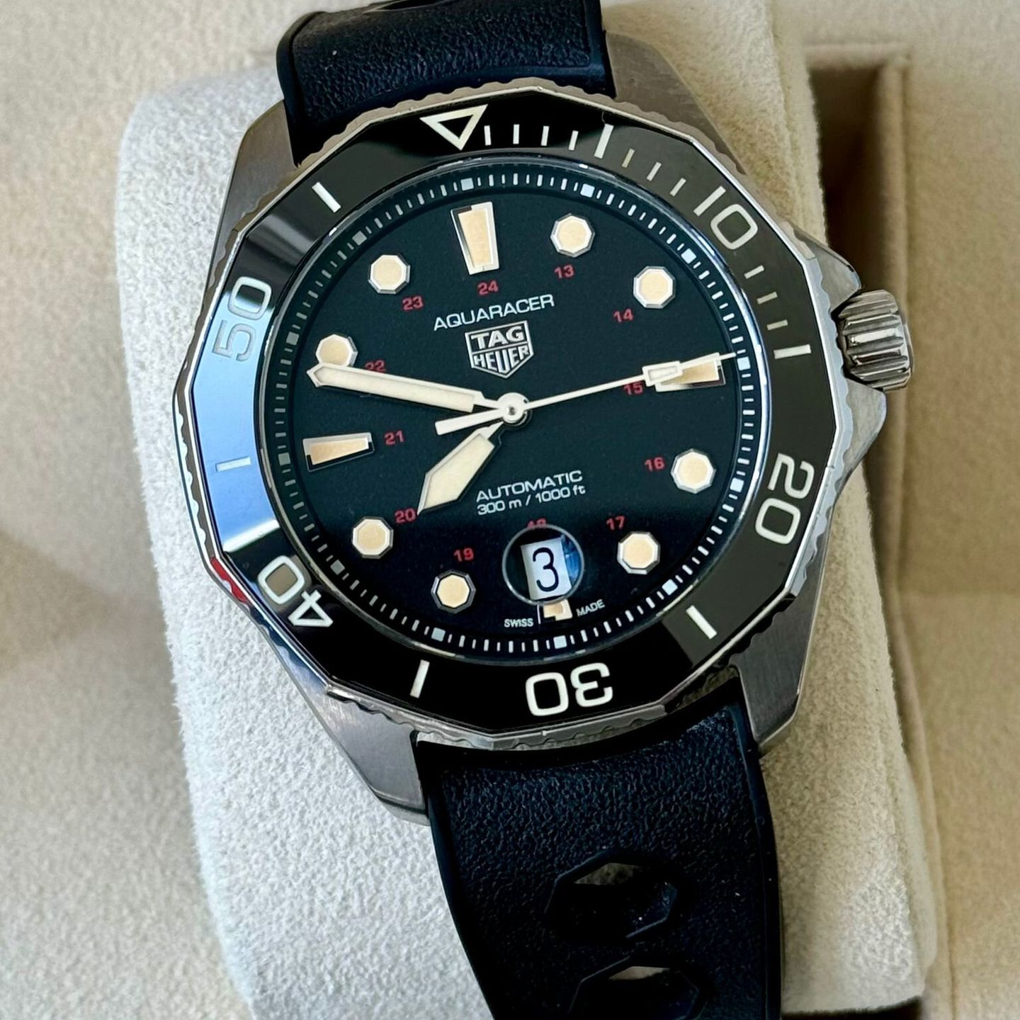 TAG Heuer Aquaracer 300M WBP208C.FT6201 (2022) - Zwart wijzerplaat 43mm Staal (1/7)