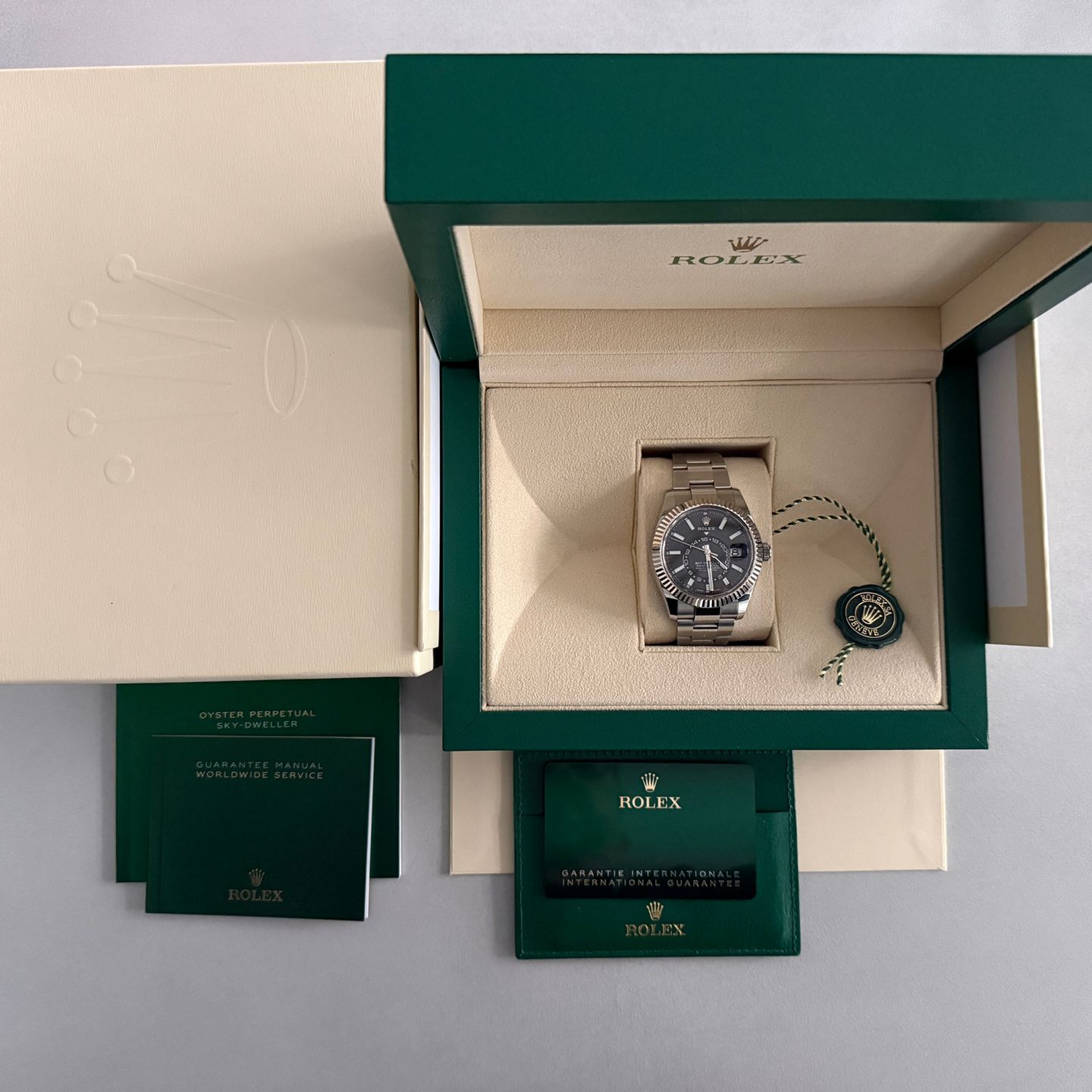 Rolex Sky-Dweller 326934 (2022) - Zwart wijzerplaat 42mm Staal (2/7)