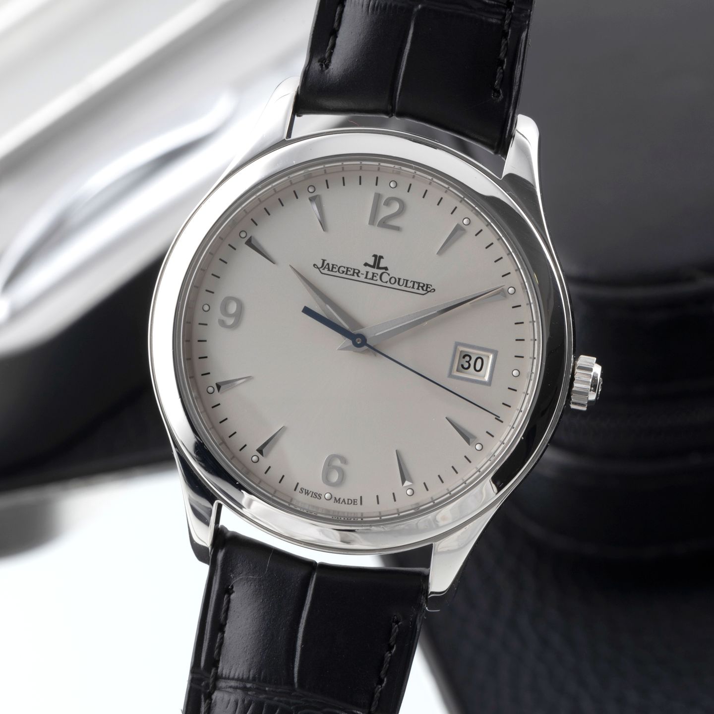 Jaeger-LeCoultre Master Control Date Q1548420 - (3/8)