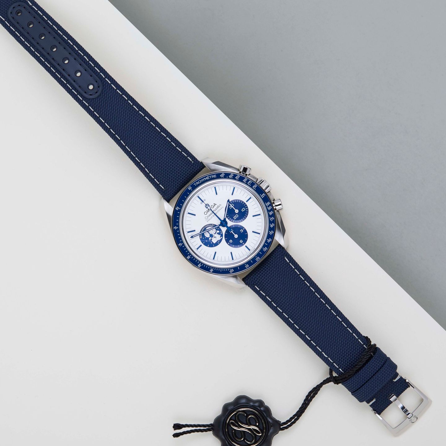 Omega Speedmaster Professional Moonwatch 310.32.42.50.02.001 (2025) - Zilver wijzerplaat 42mm Staal (2/8)